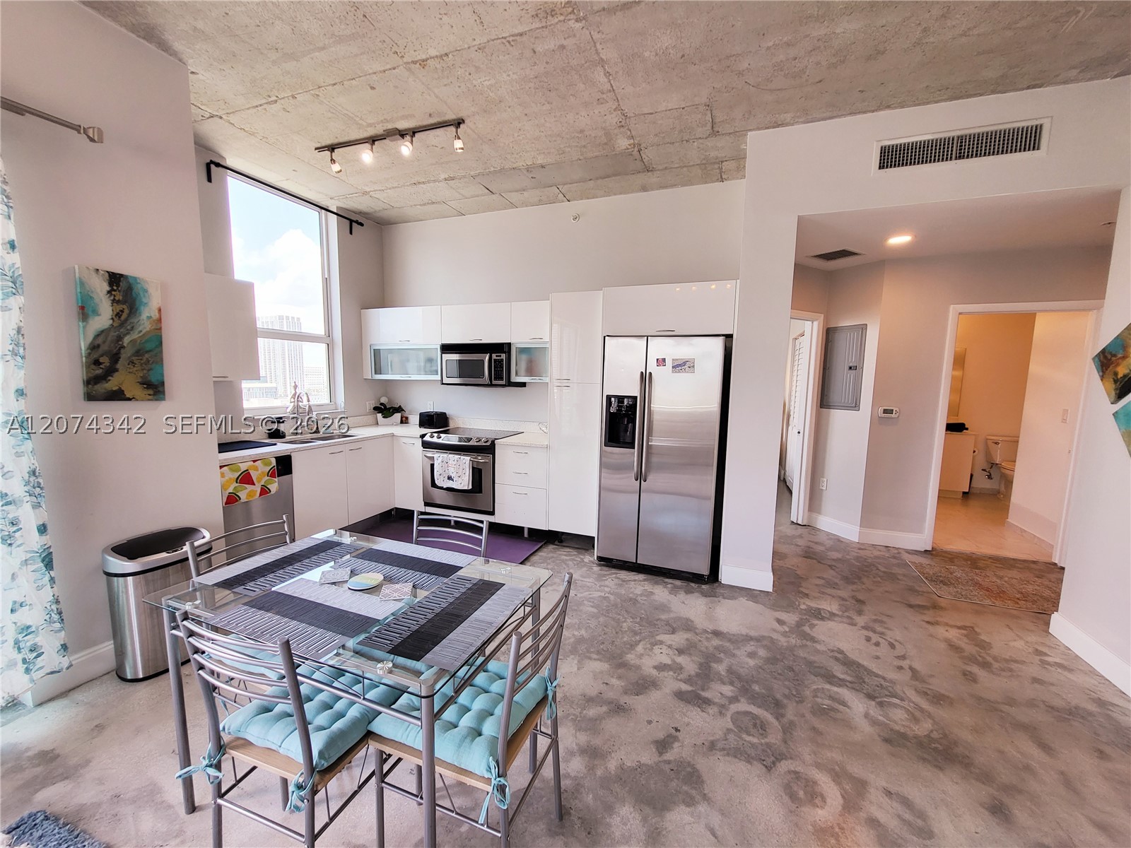 image The Loft 212