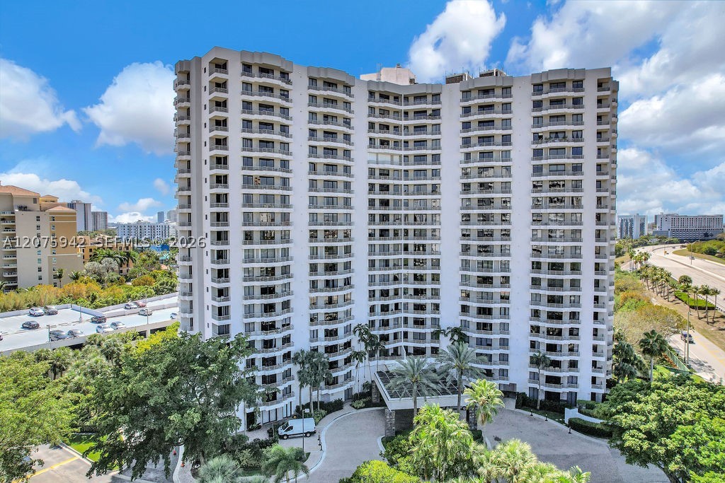 3300 NE 191st St #LP03 Aventura, FL 33180