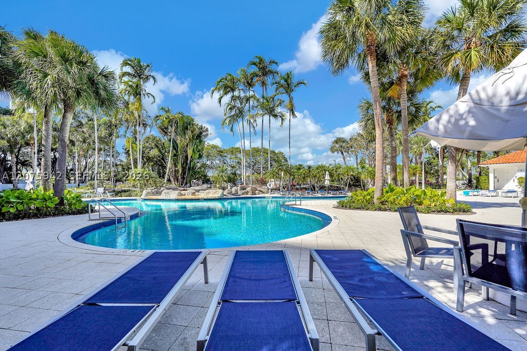 3300 NE 191st St #LP03 Aventura, FL 33180