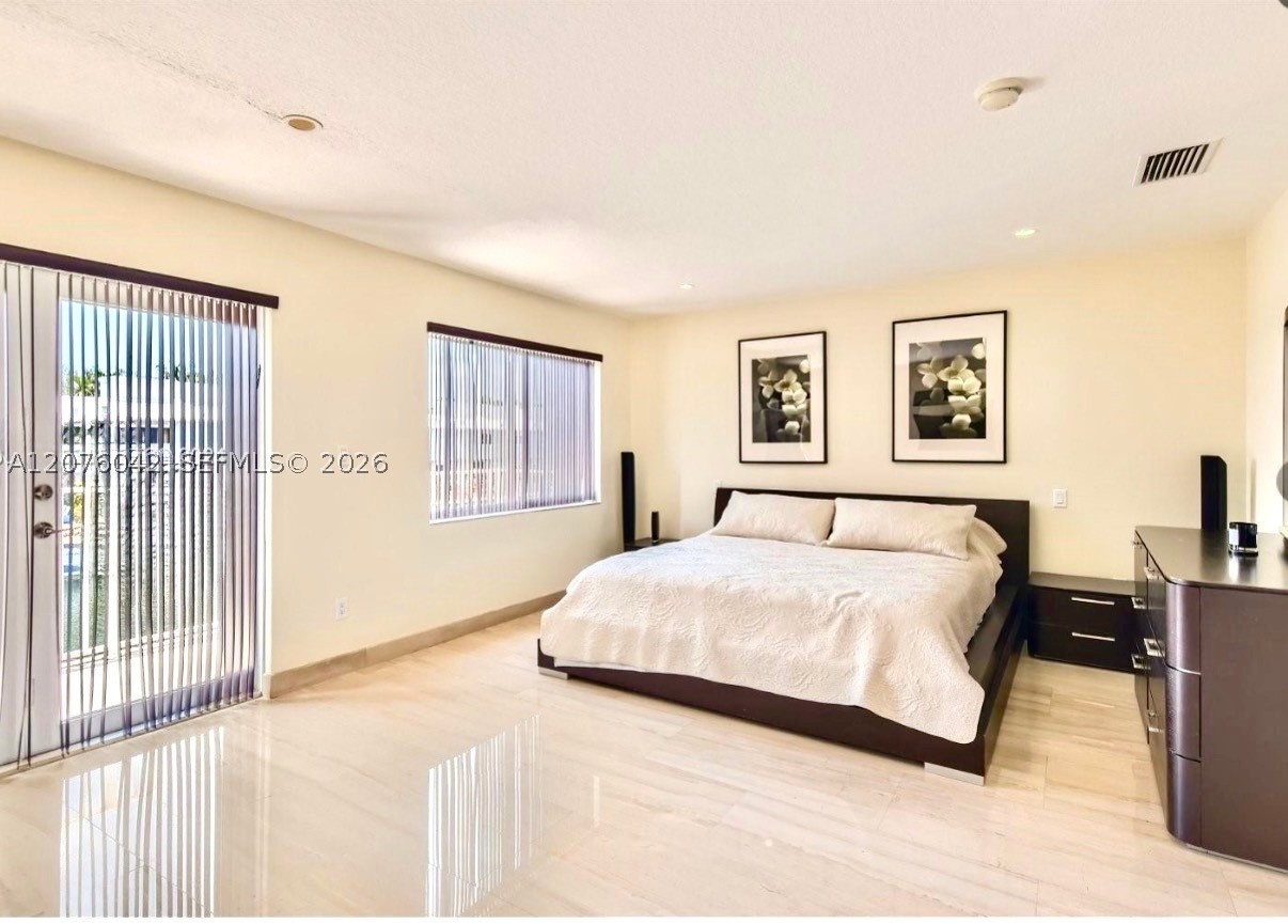 3864 NE 167th St #5 North Miami Beach, FL 33160