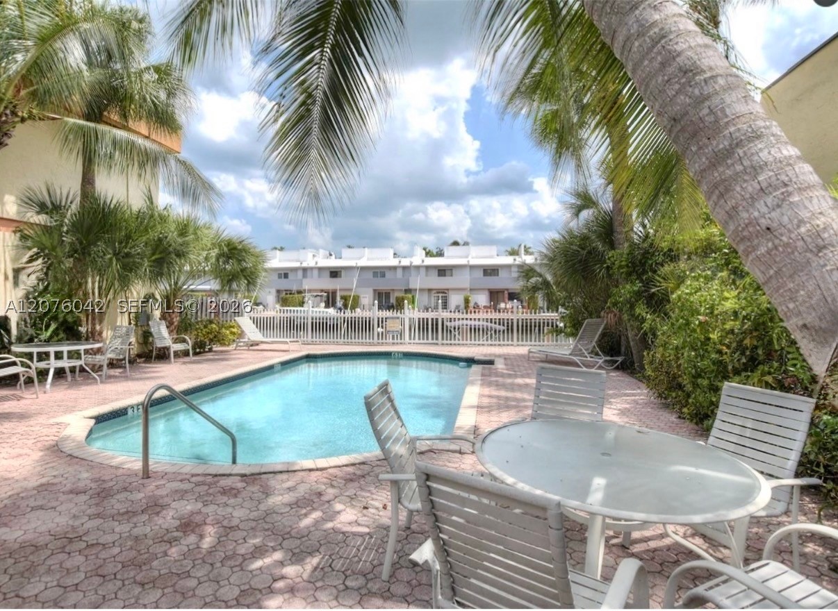 3864 NE 167th St #5 North Miami Beach, FL 33160