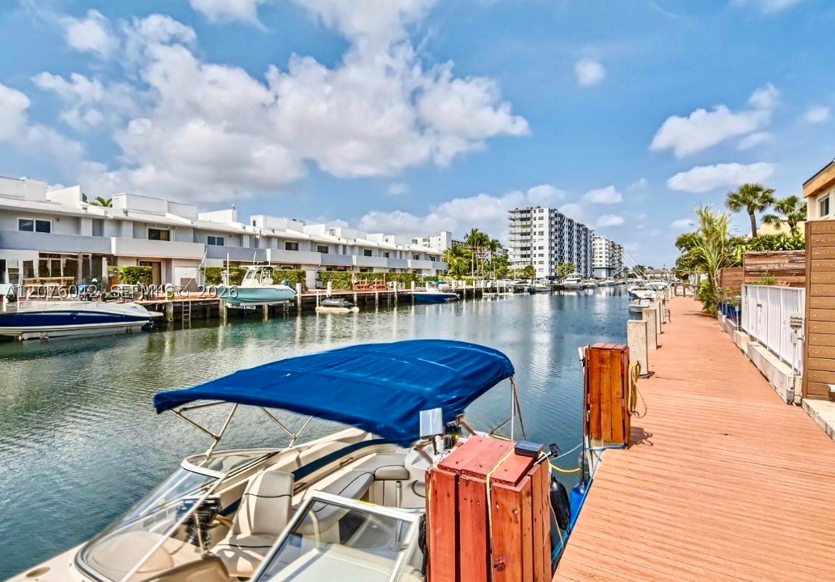 3864 NE 167th St #5 North Miami Beach, FL 33160