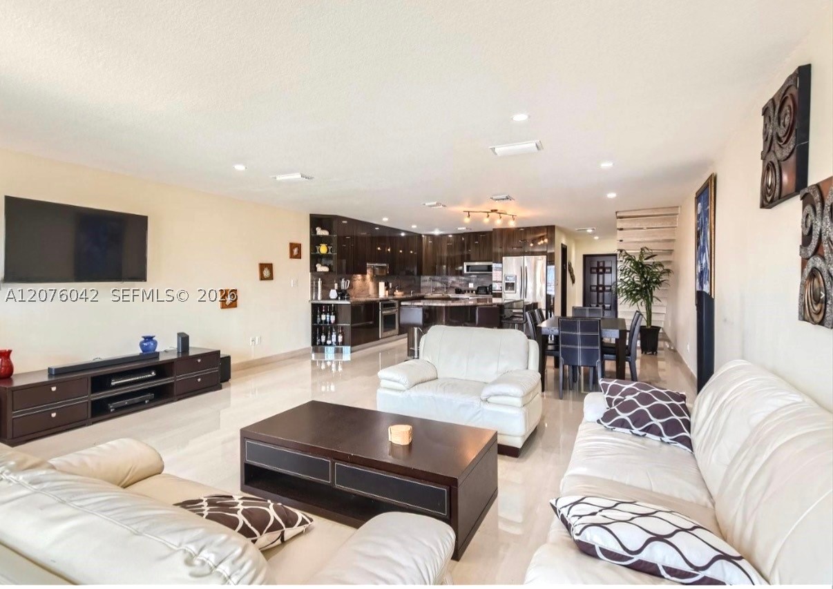3864 NE 167th St #5 North Miami Beach, FL 33160