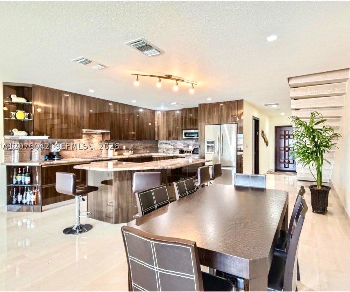 3864 NE 167th St #5 North Miami Beach, FL 33160