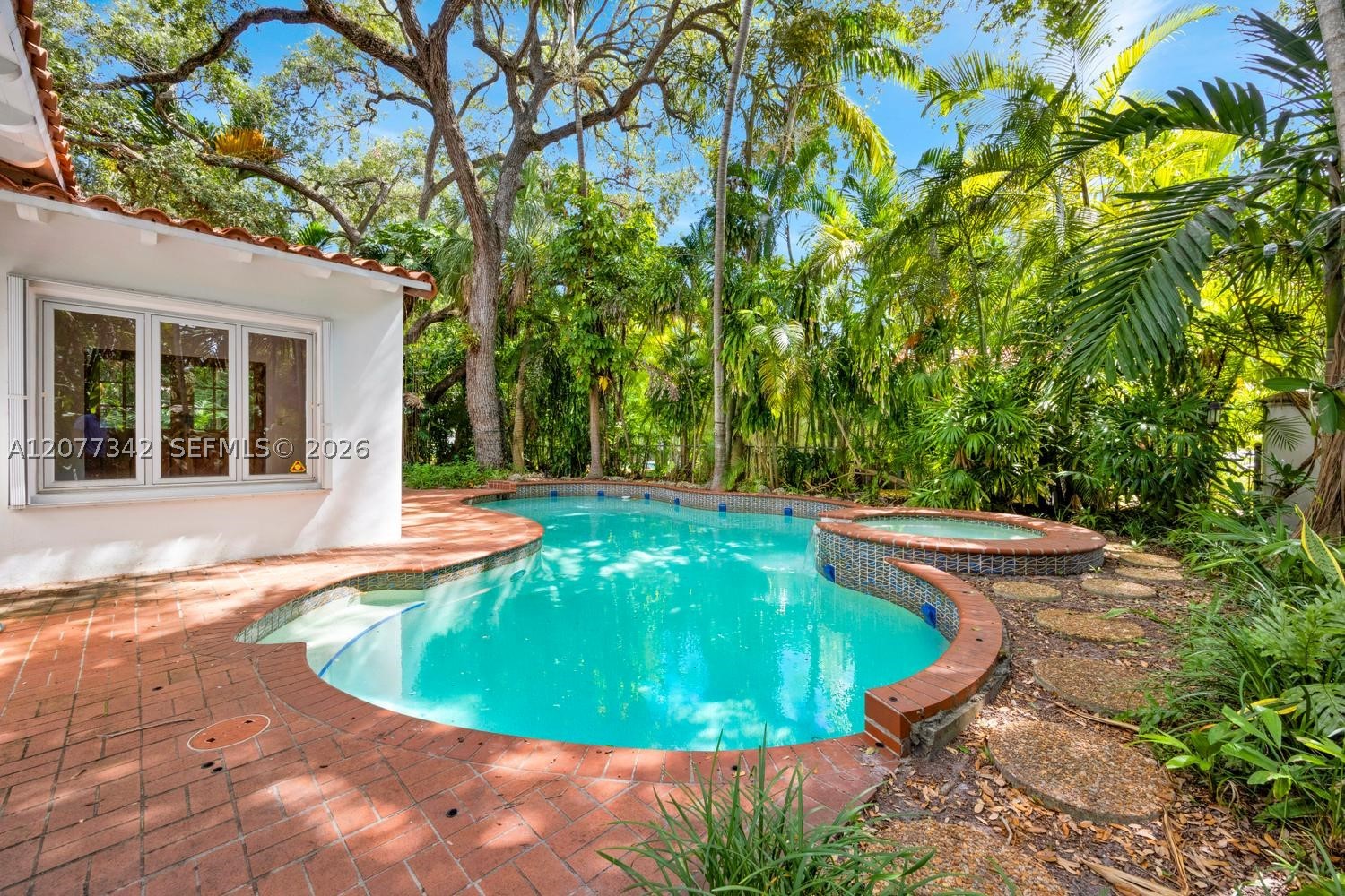 5111 Maggiore St Coral Gables, FL 33146