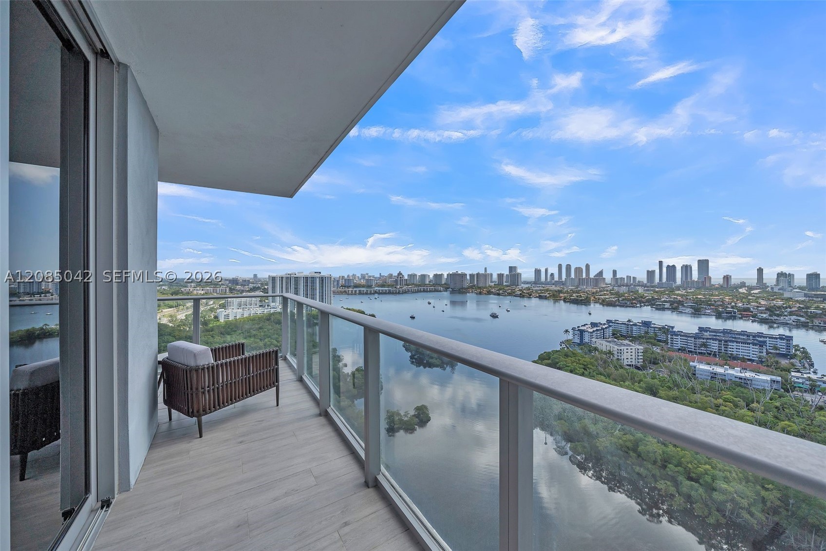 16385 Biscayne Blvd #2707