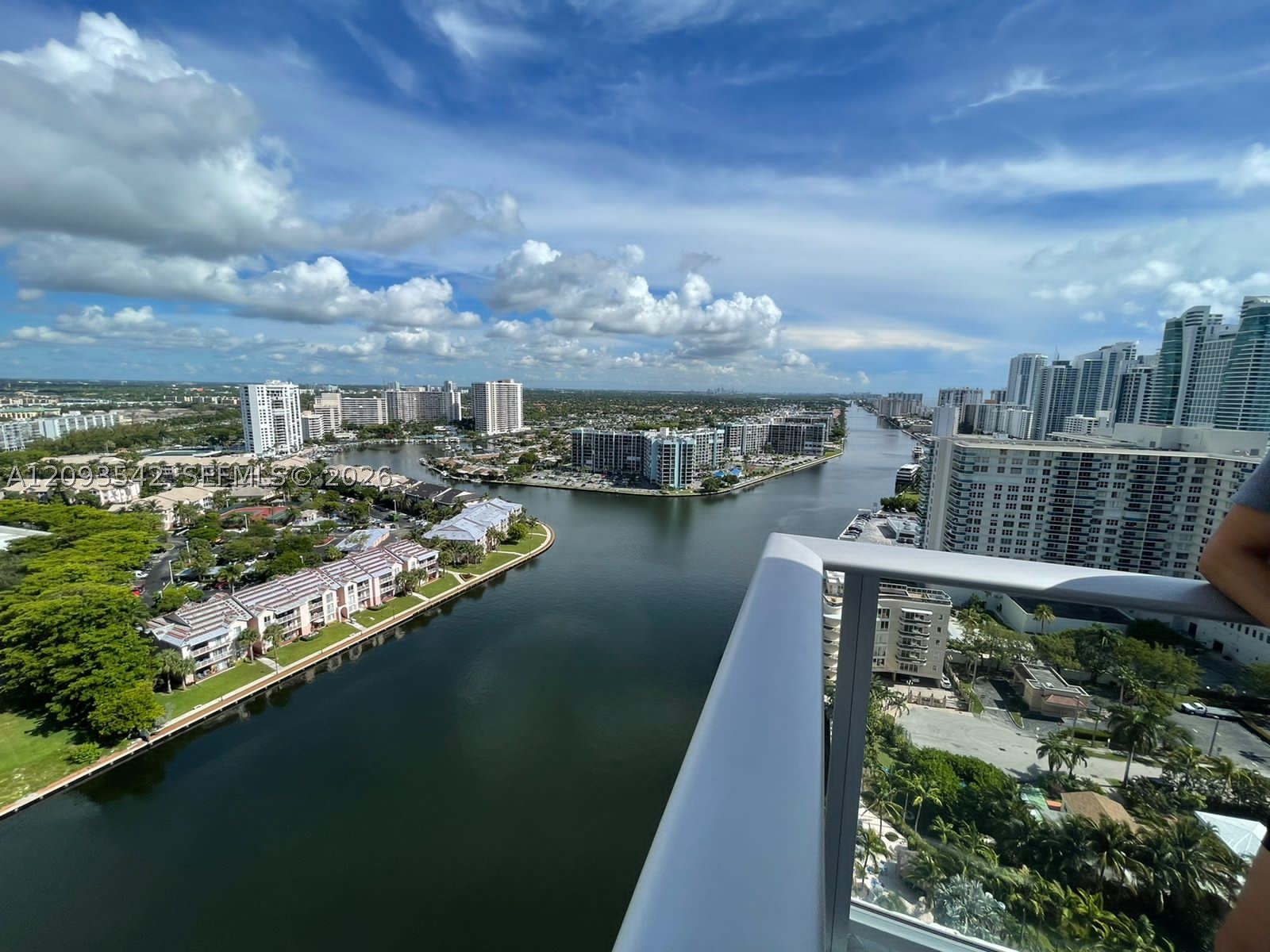 4010 S Ocean Dr #R1902
