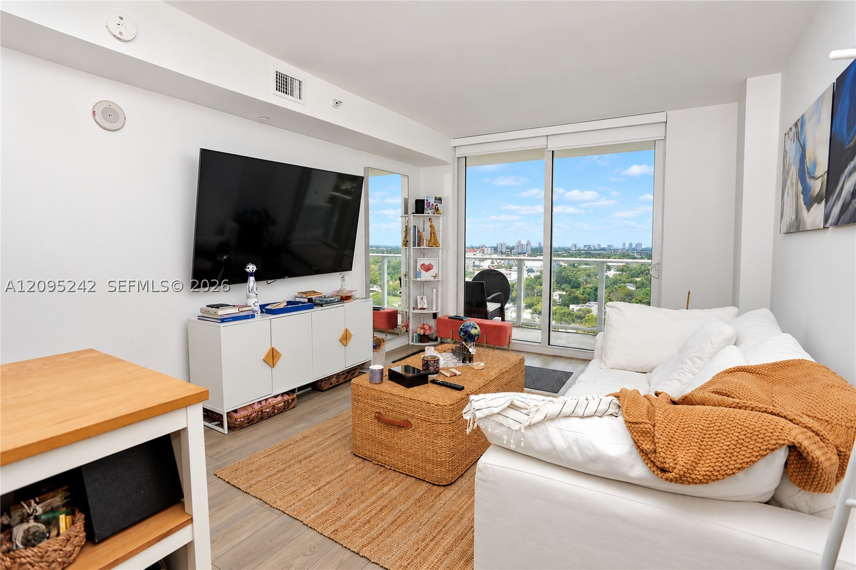 image Baltus House2