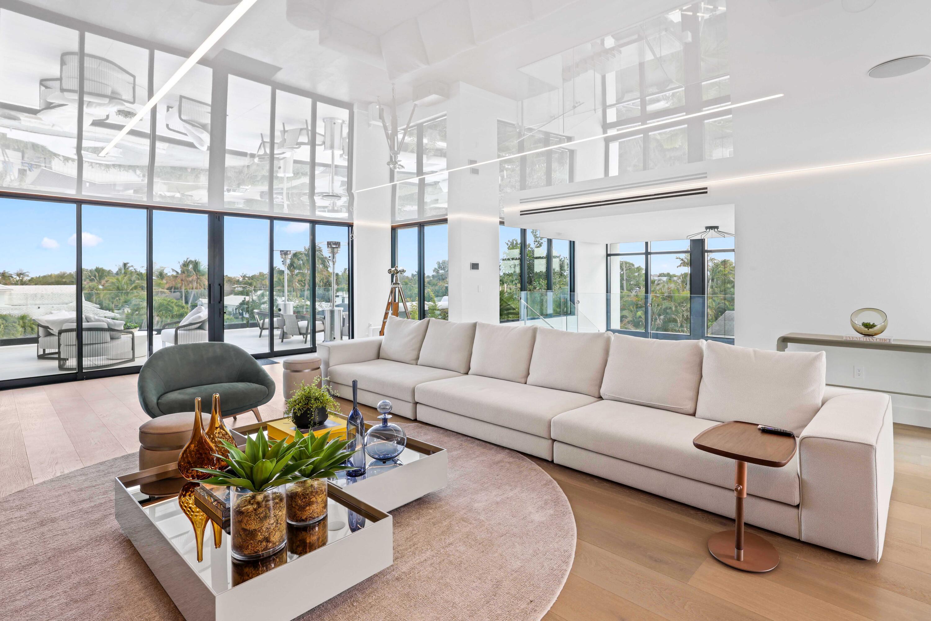 237 Elwa West Palm Beach, FL 33405