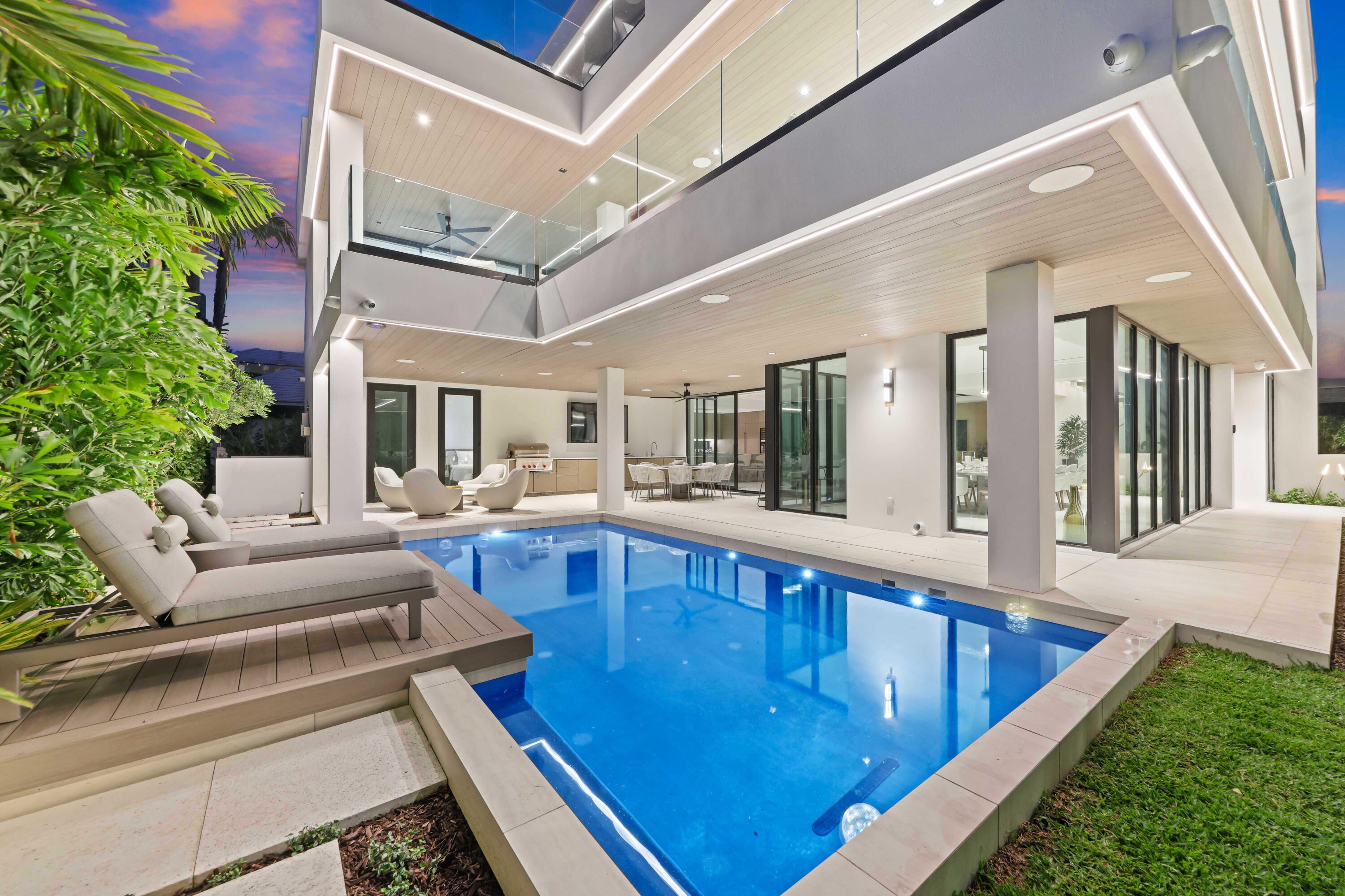 237 Elwa West Palm Beach, FL 33405