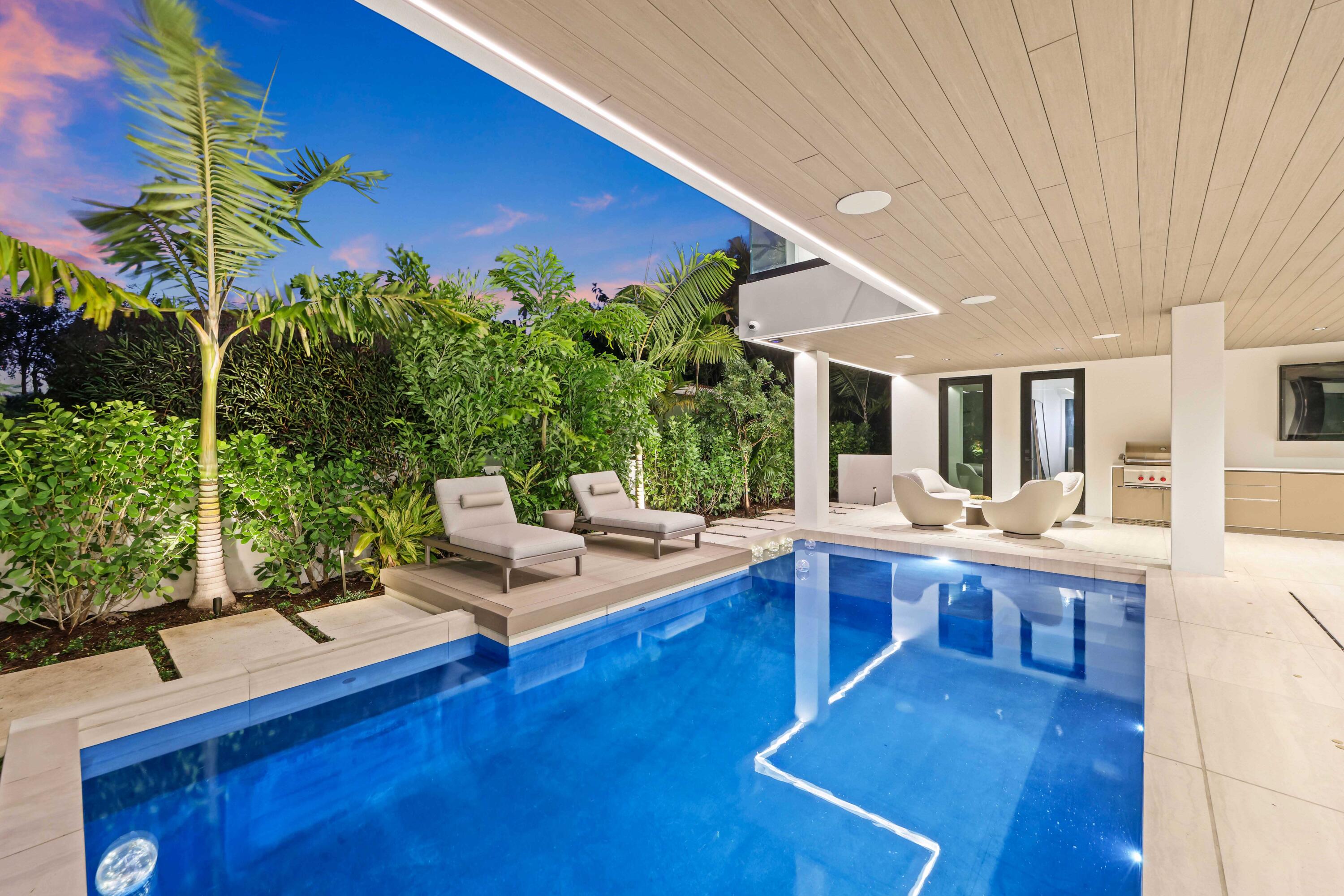 237 Elwa West Palm Beach, FL 33405