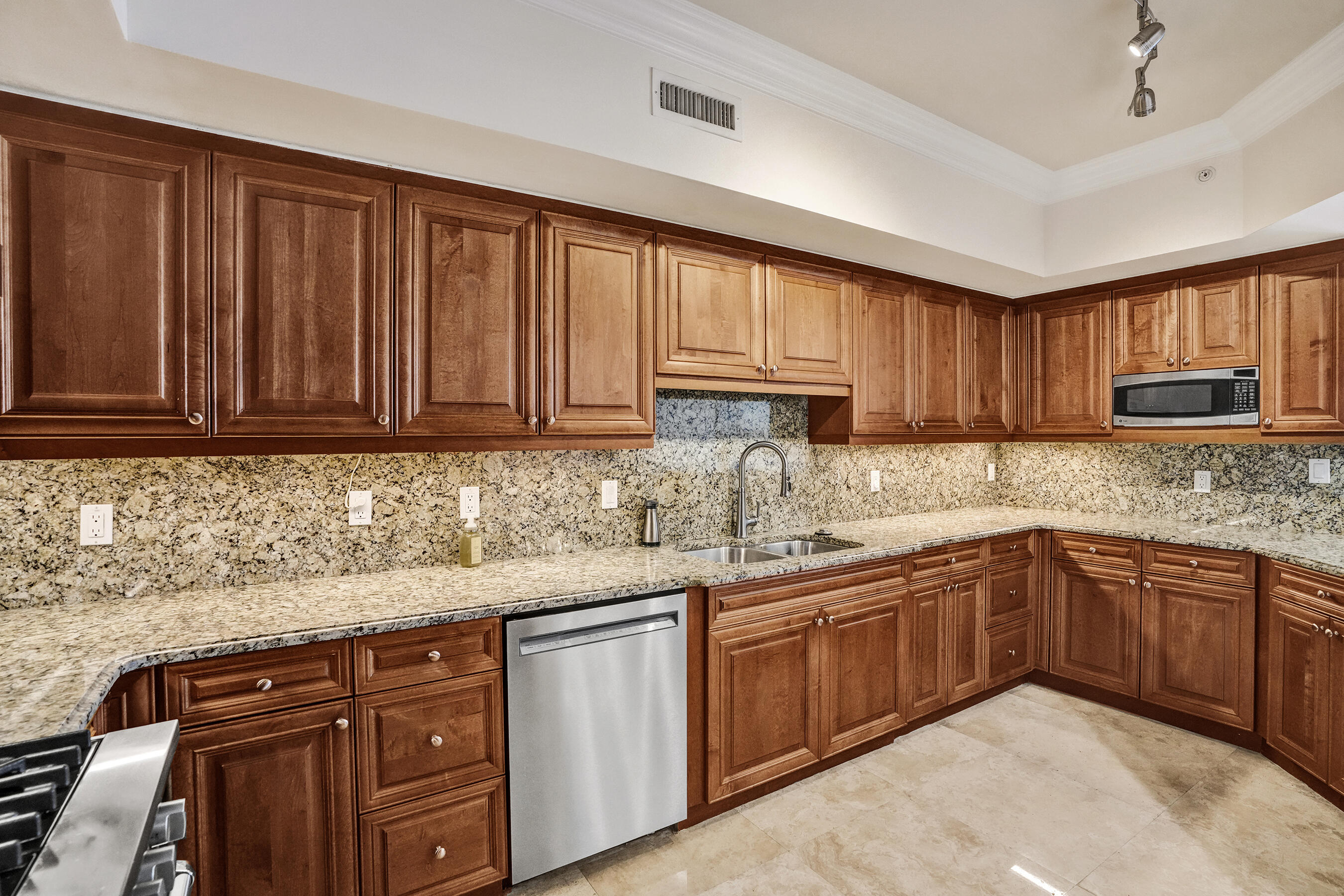 1414 SE 12th #3c Fort Lauderdale, FL 33316