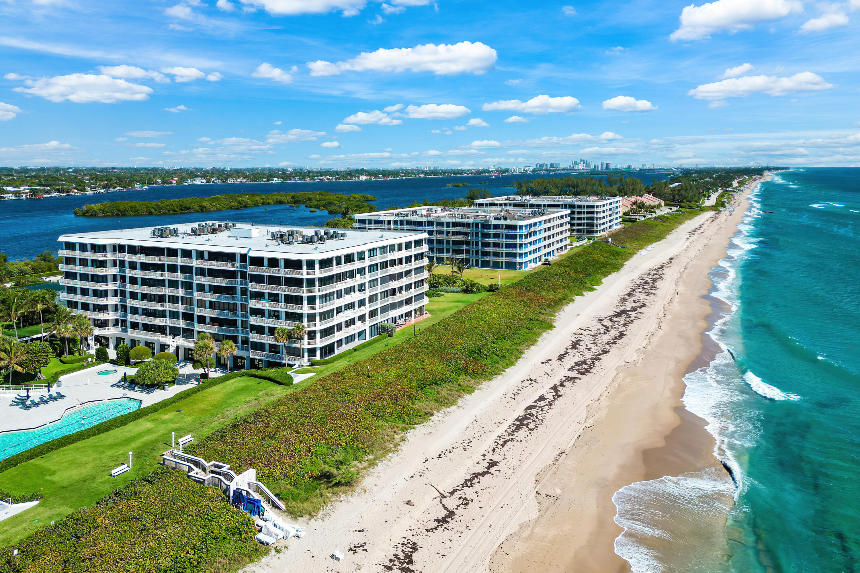 2100 S Ocean #204 N Palm Beach, FL 33480