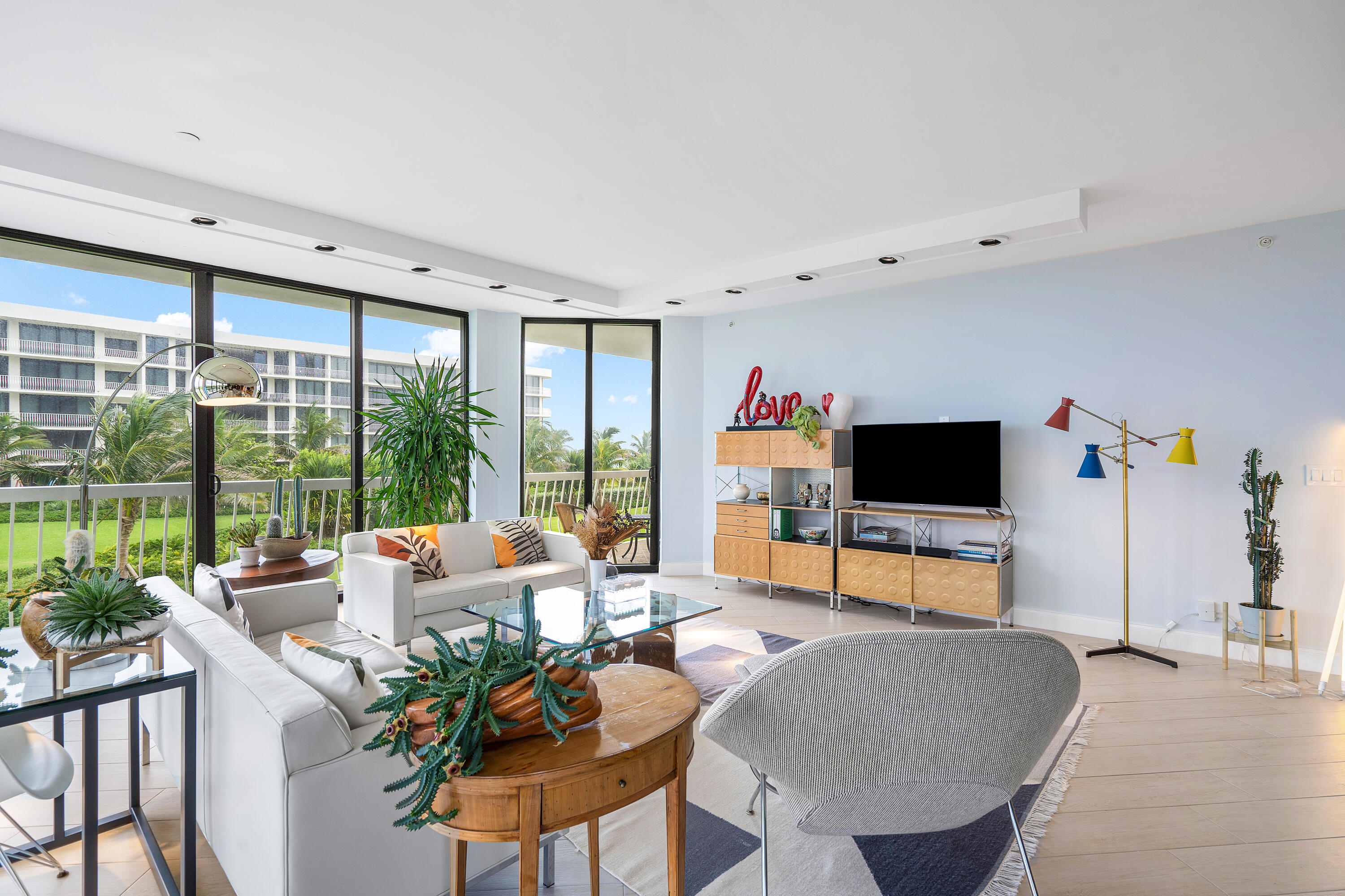 2100 S Ocean #204 N Palm Beach, FL 33480