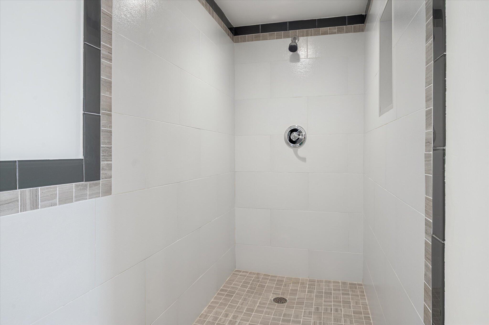 511 Bayshore #802 Fort Lauderdale, FL 33304