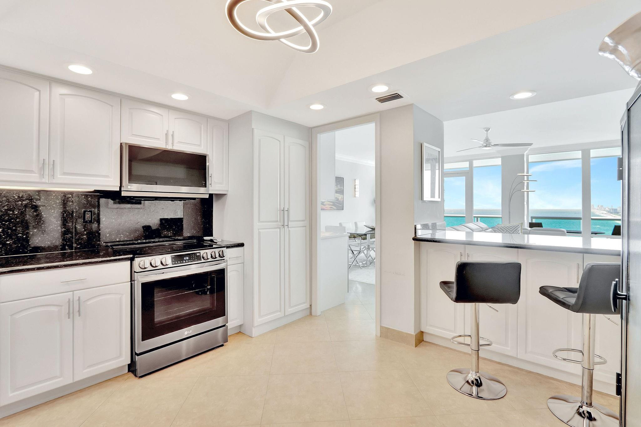 2100 S Ocean #2508 Fort Lauderdale, FL 33316