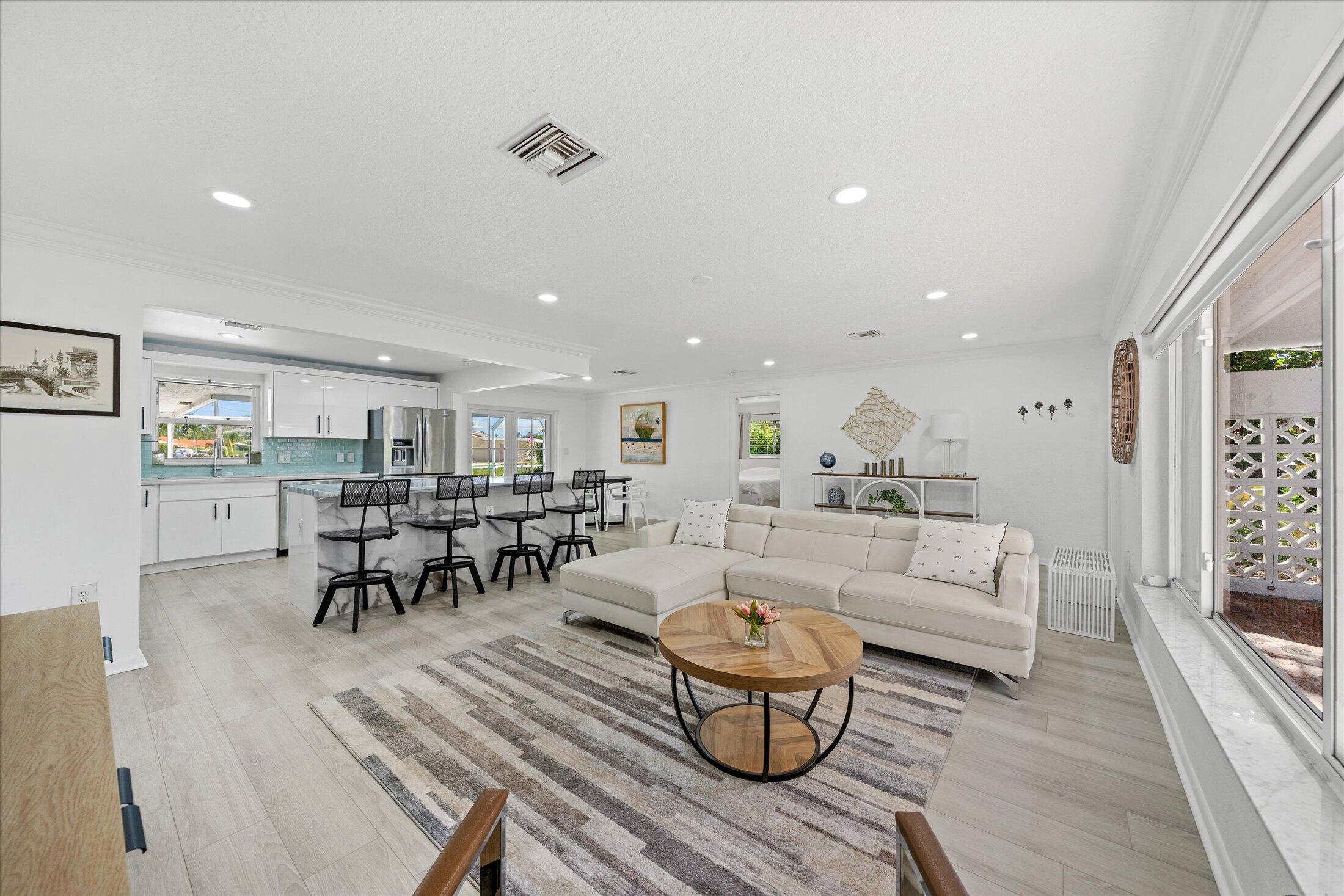 421 SW 18th Pompano Beach, FL 33060