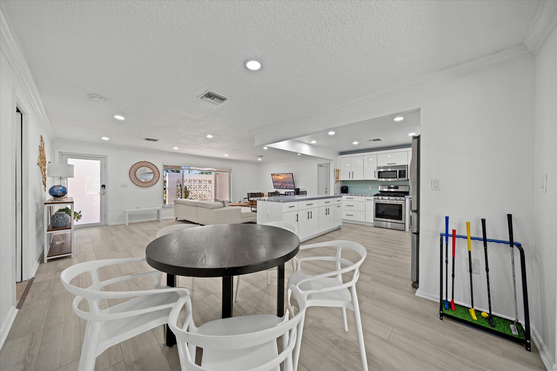 421 SW 18th Pompano Beach, FL 33060