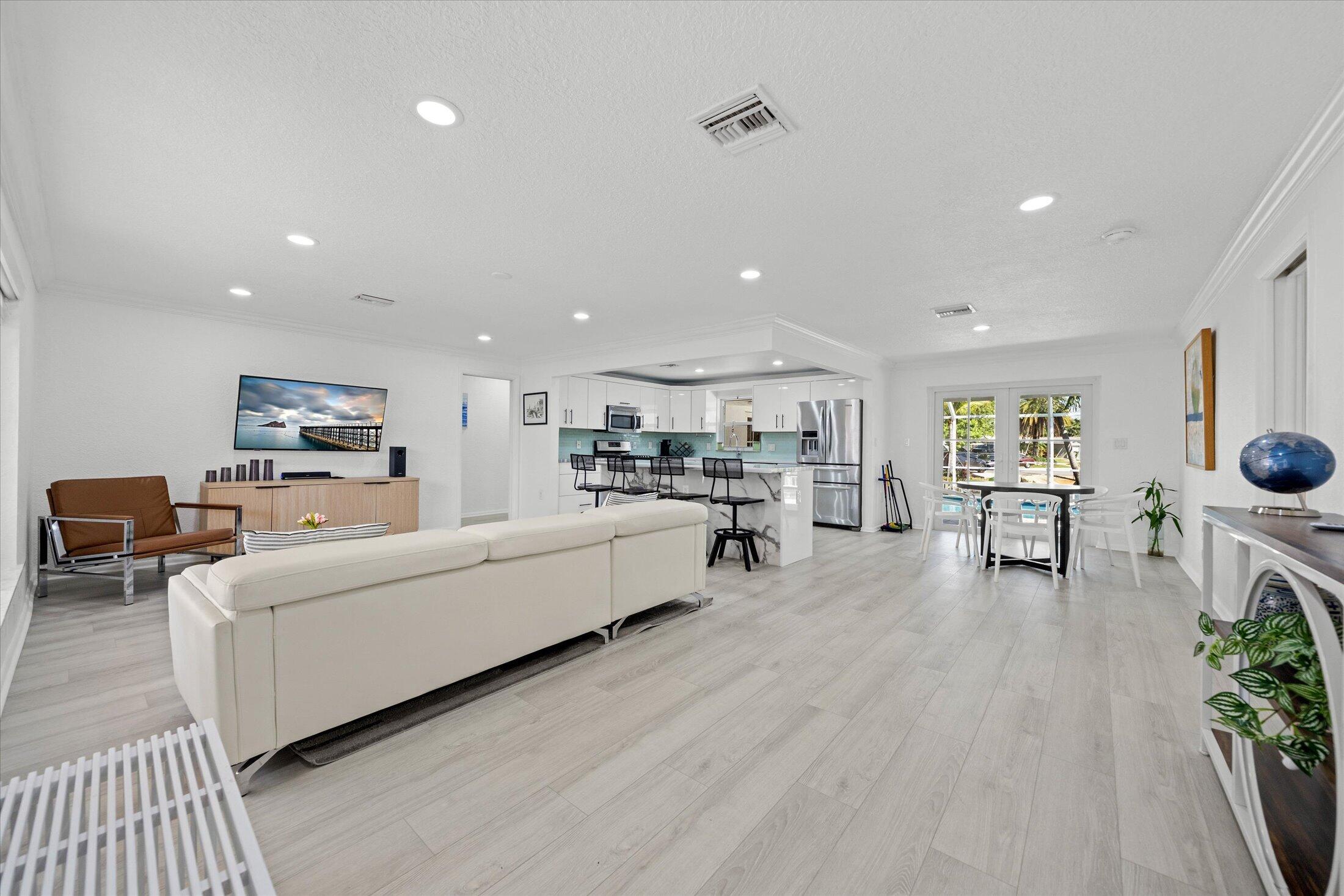 421 SW 18th Pompano Beach, FL 33060
