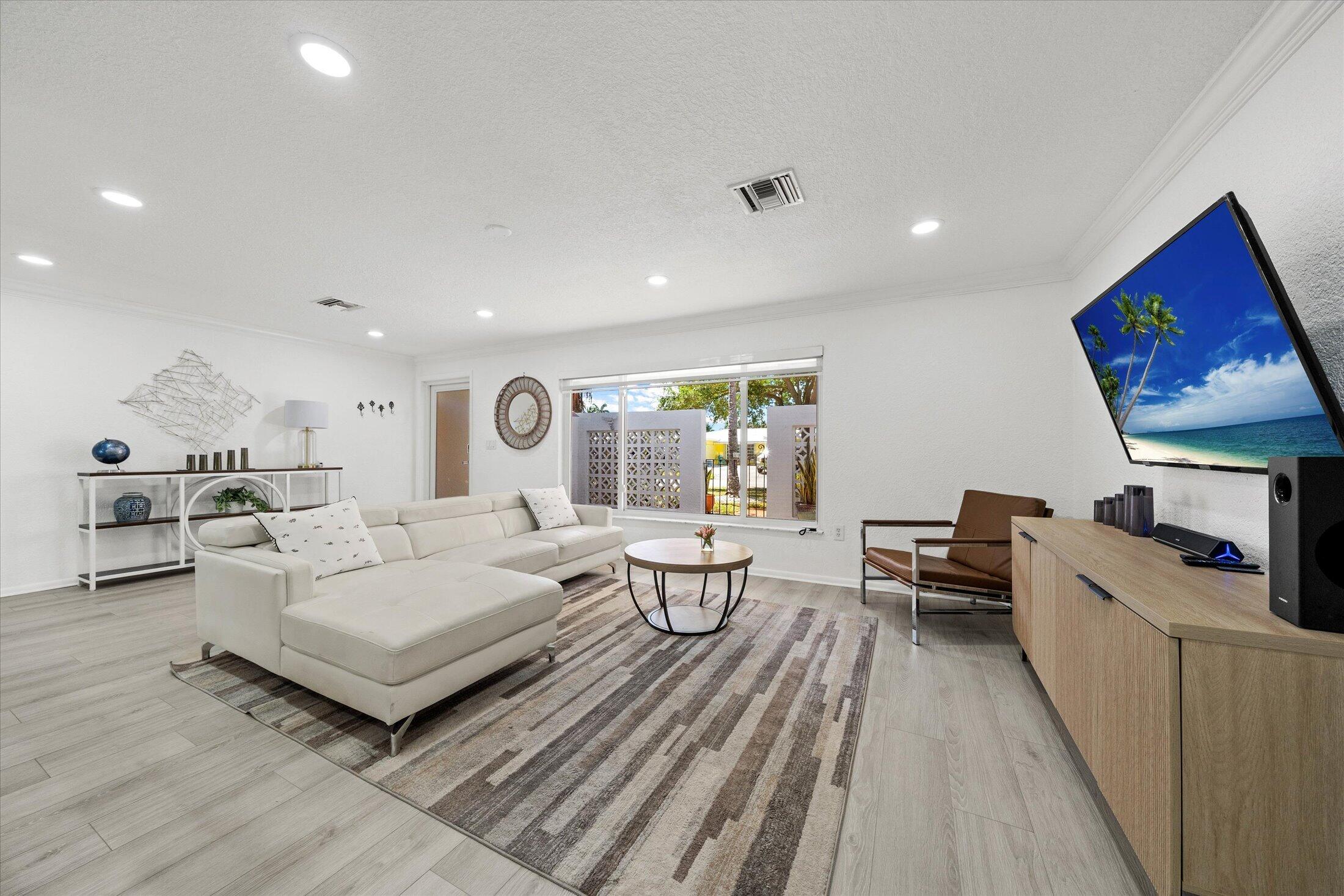 421 SW 18th Pompano Beach, FL 33060