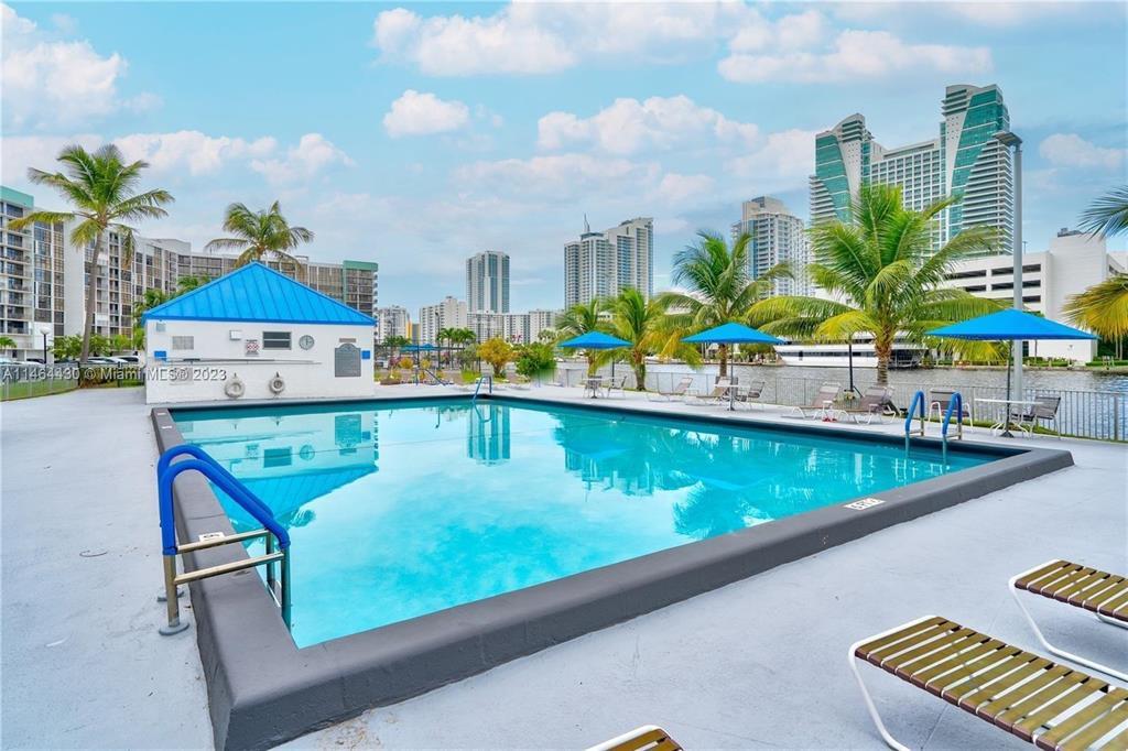 200 Leslie #1128 Hallandale Beach, FL 33009