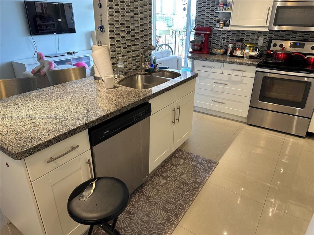 200 Leslie #1128 Hallandale Beach, FL 33009