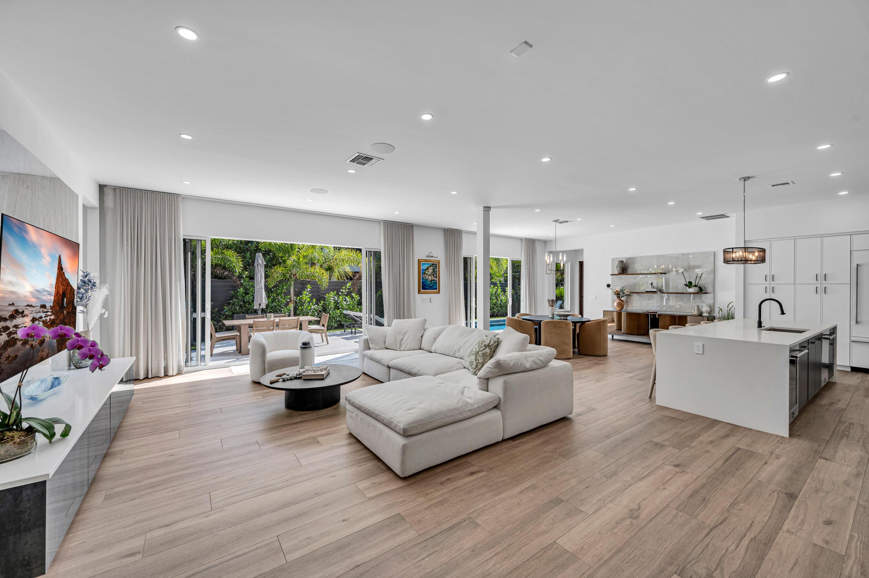 618 NE 15th Fort Lauderdale, FL 33304