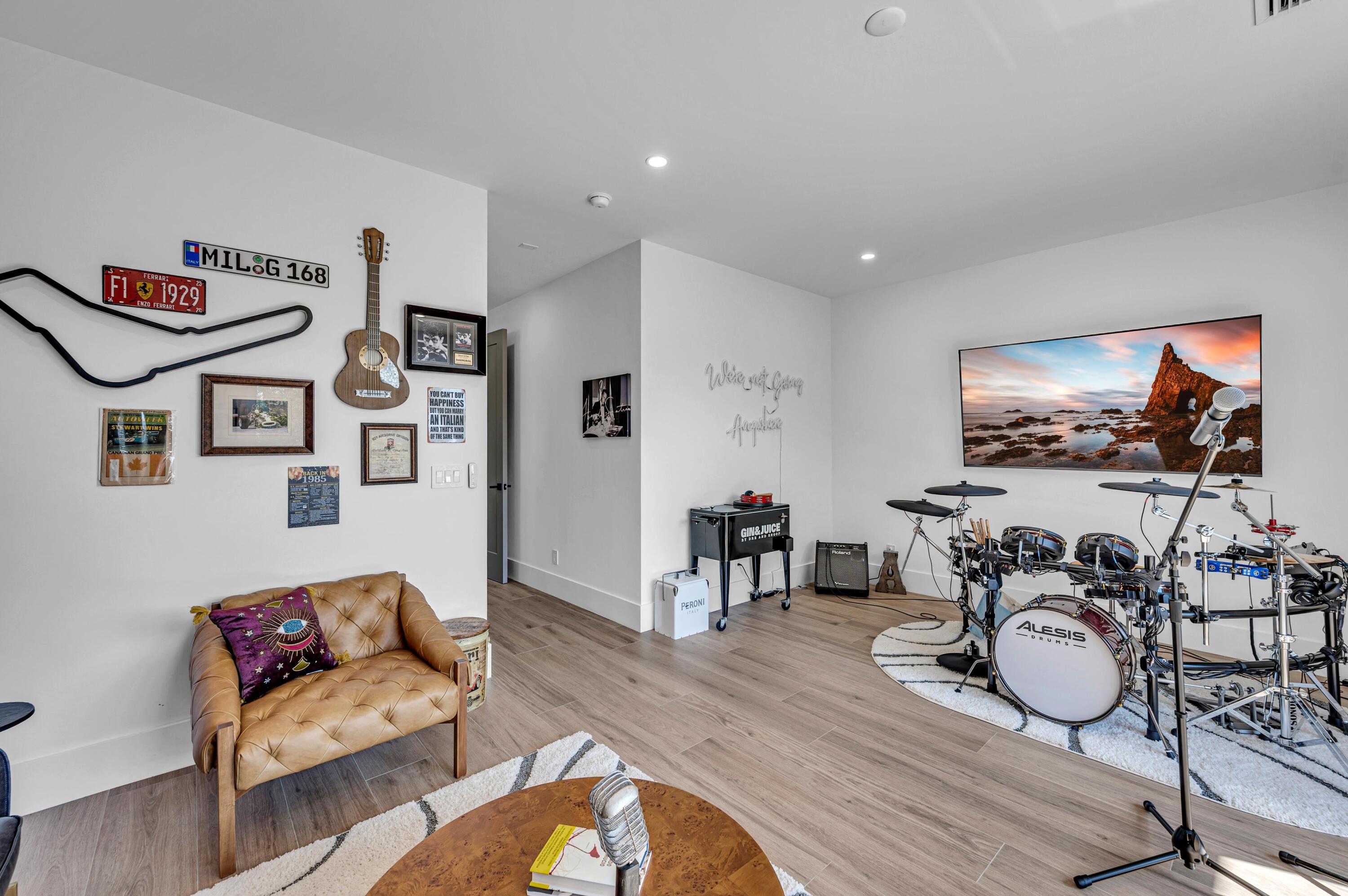 618 NE 15th Fort Lauderdale, FL 33304