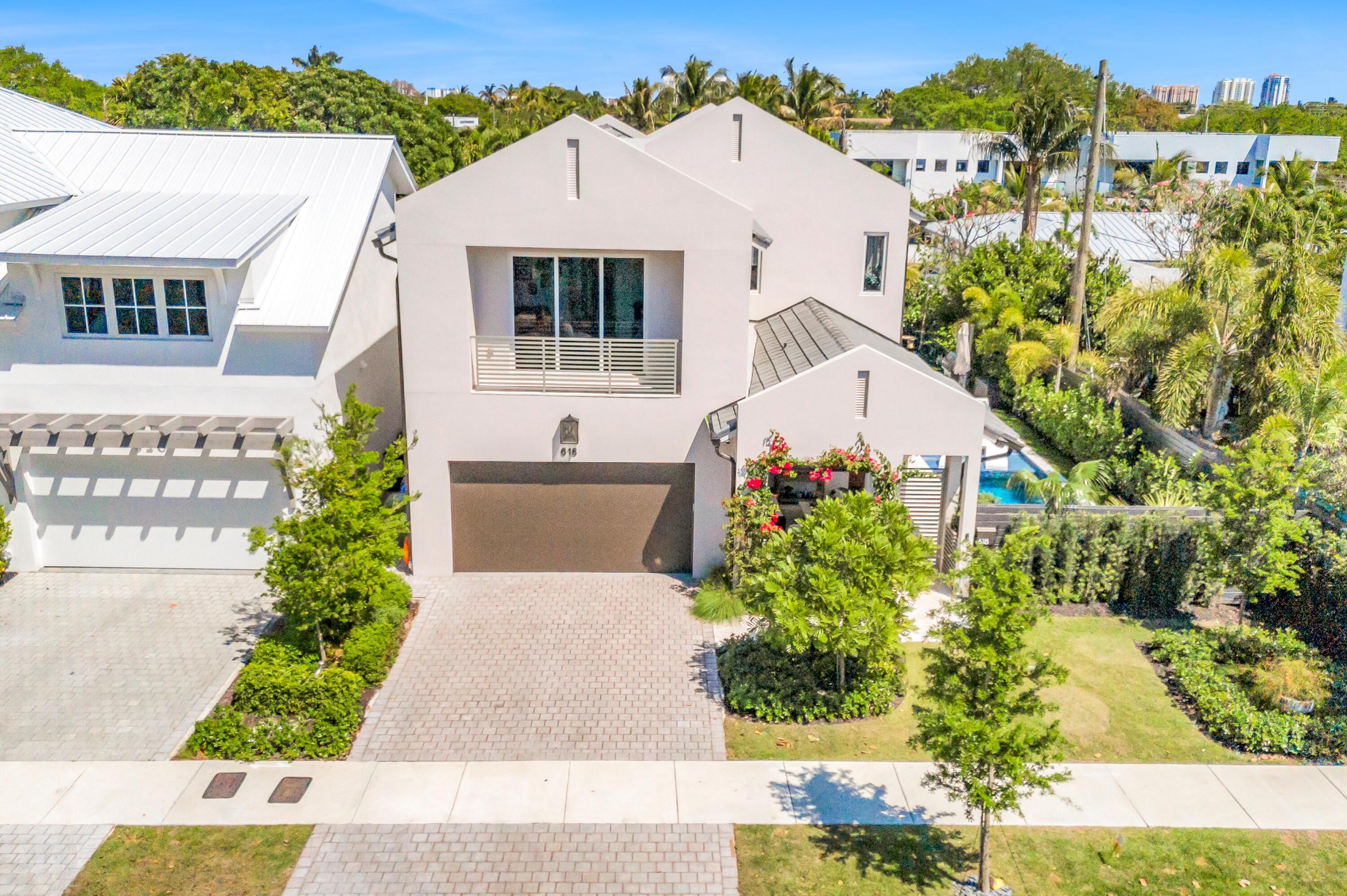 618 NE 15th Fort Lauderdale, FL 33304