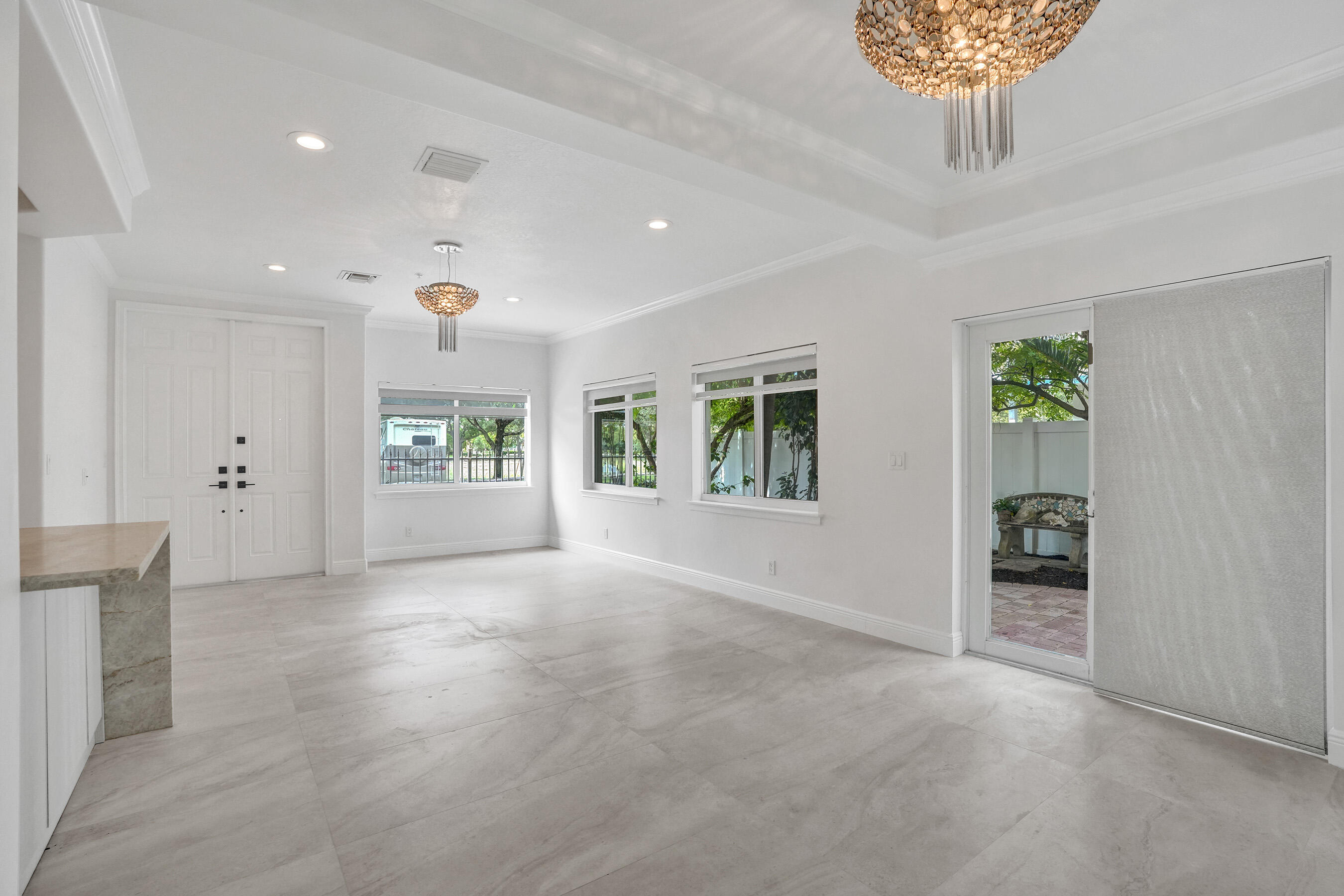 804 NE 7th Fort Lauderdale, FL 33304