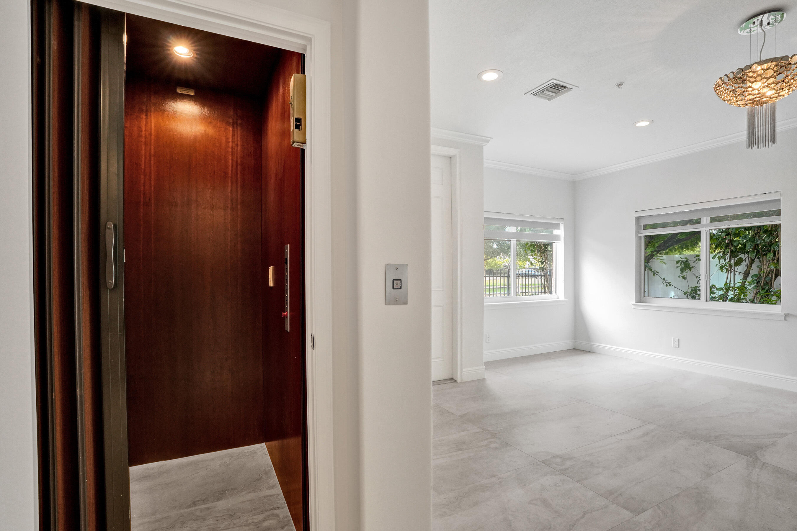 804 NE 7th Fort Lauderdale, FL 33304