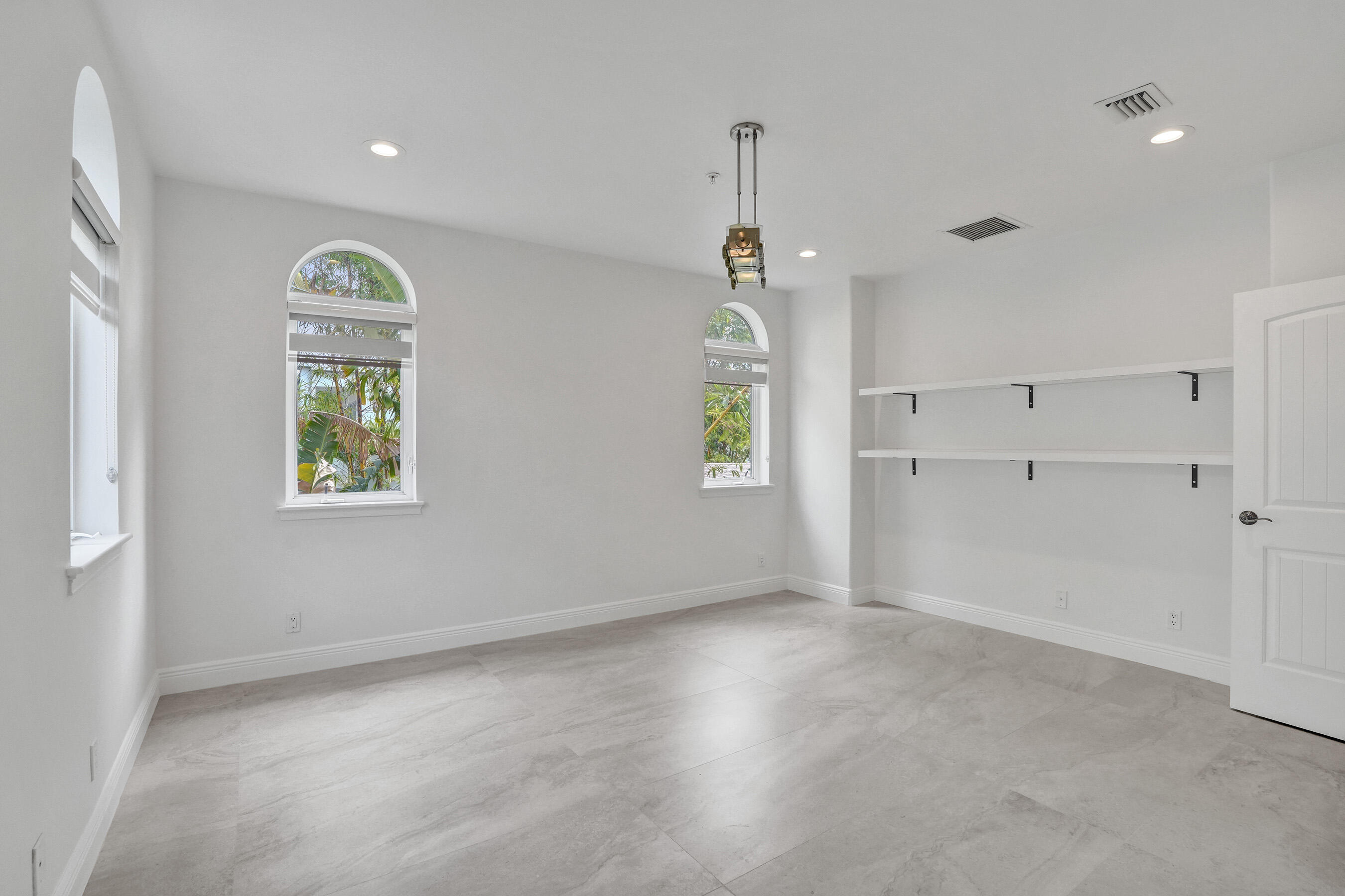 804 NE 7th Fort Lauderdale, FL 33304