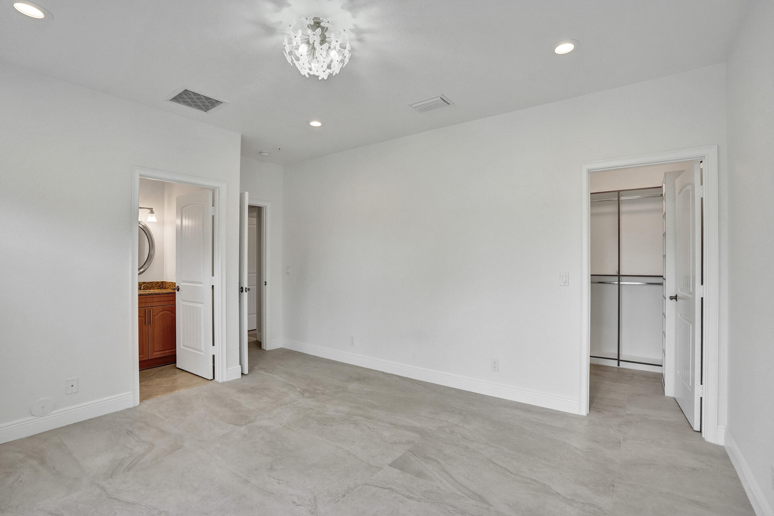 804 NE 7th Fort Lauderdale, FL 33304
