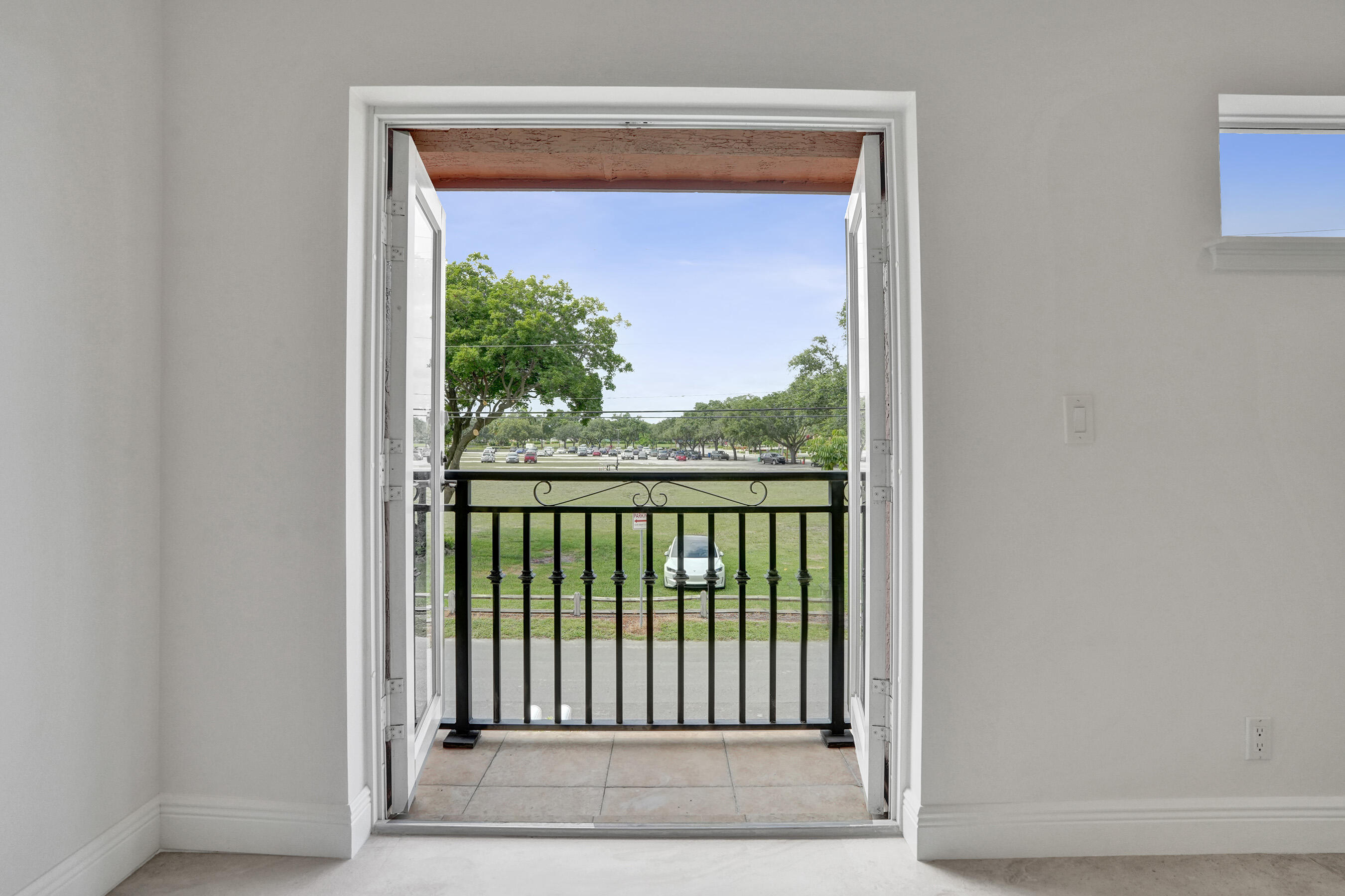 804 NE 7th Fort Lauderdale, FL 33304