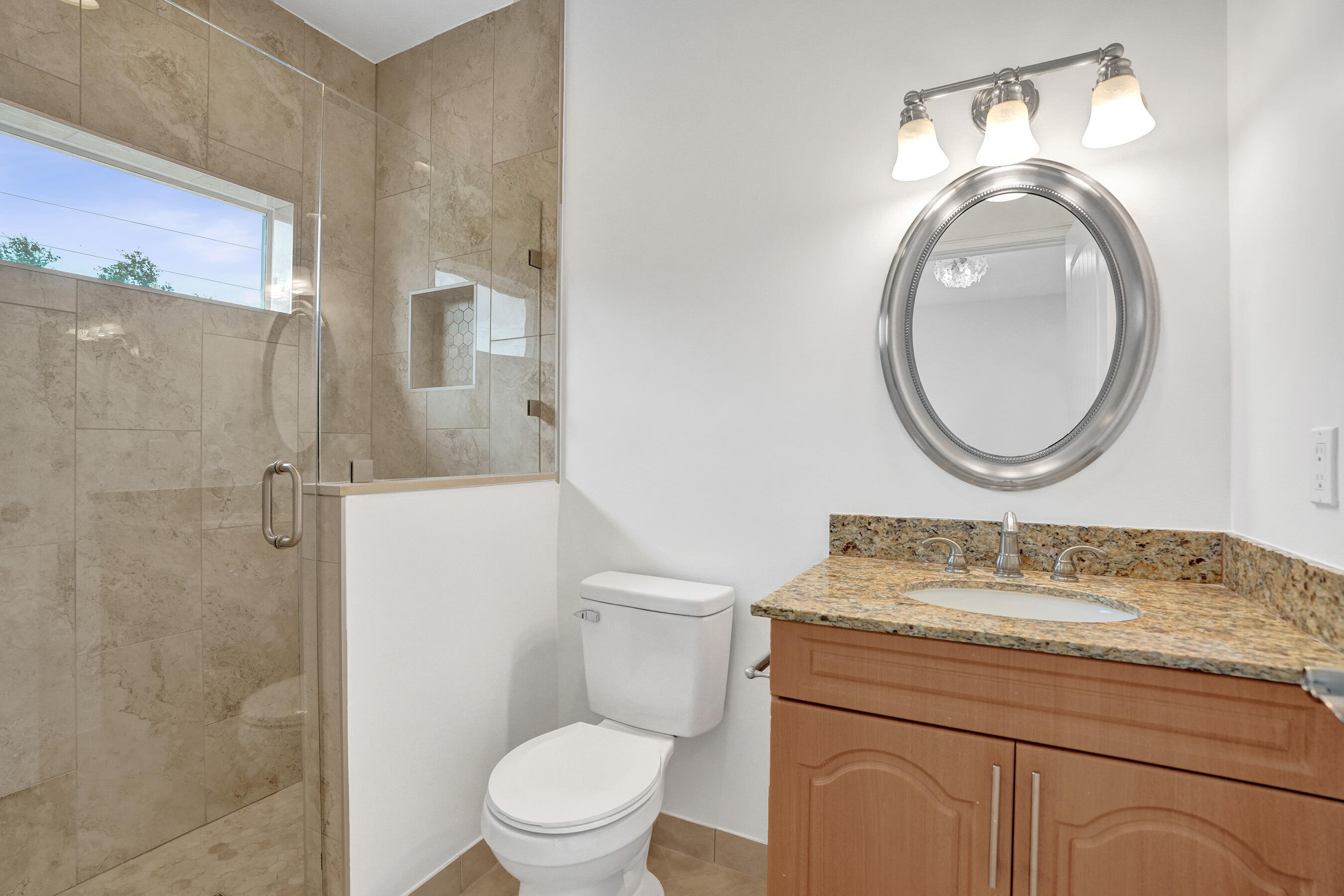 804 NE 7th Fort Lauderdale, FL 33304