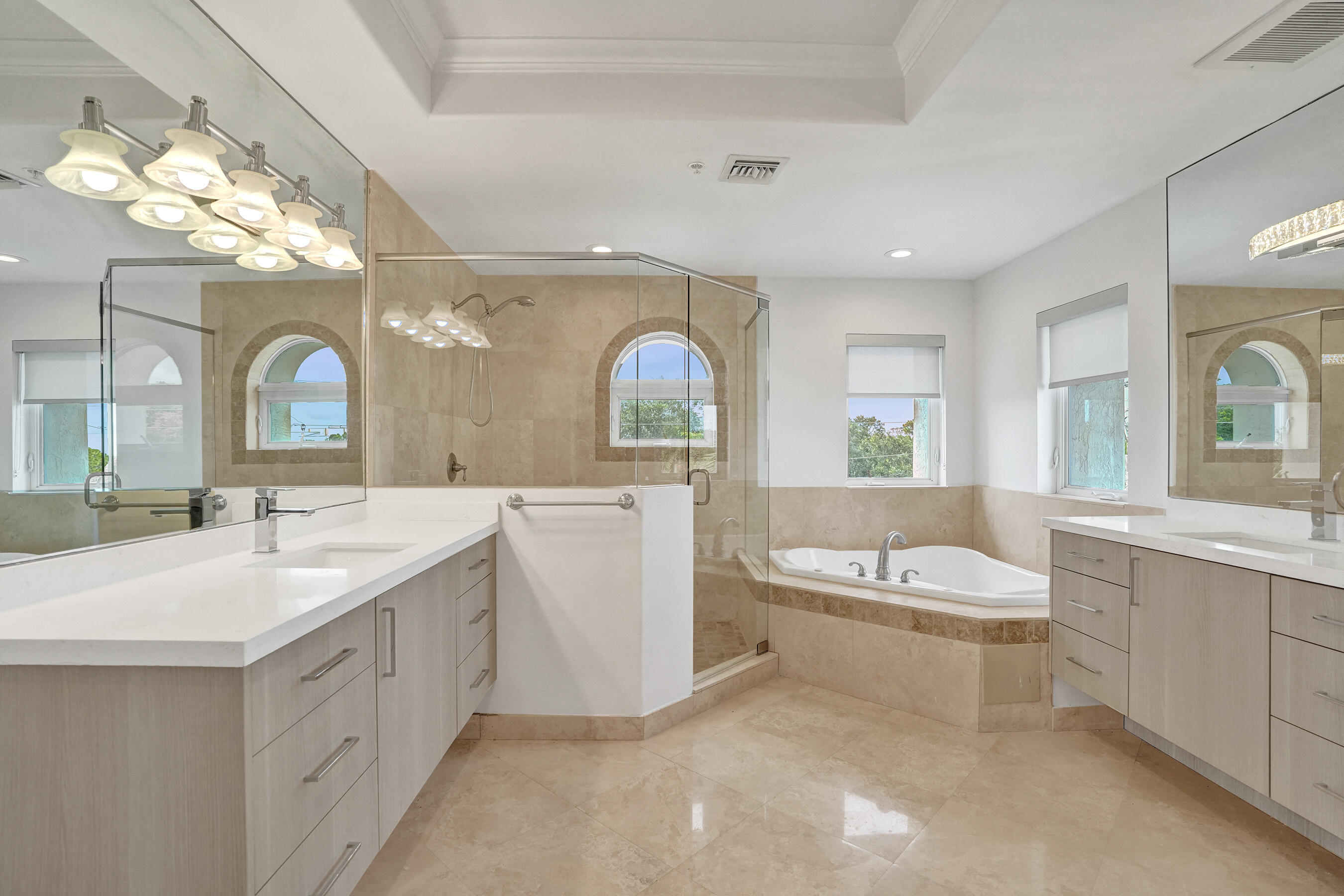 804 NE 7th Fort Lauderdale, FL 33304