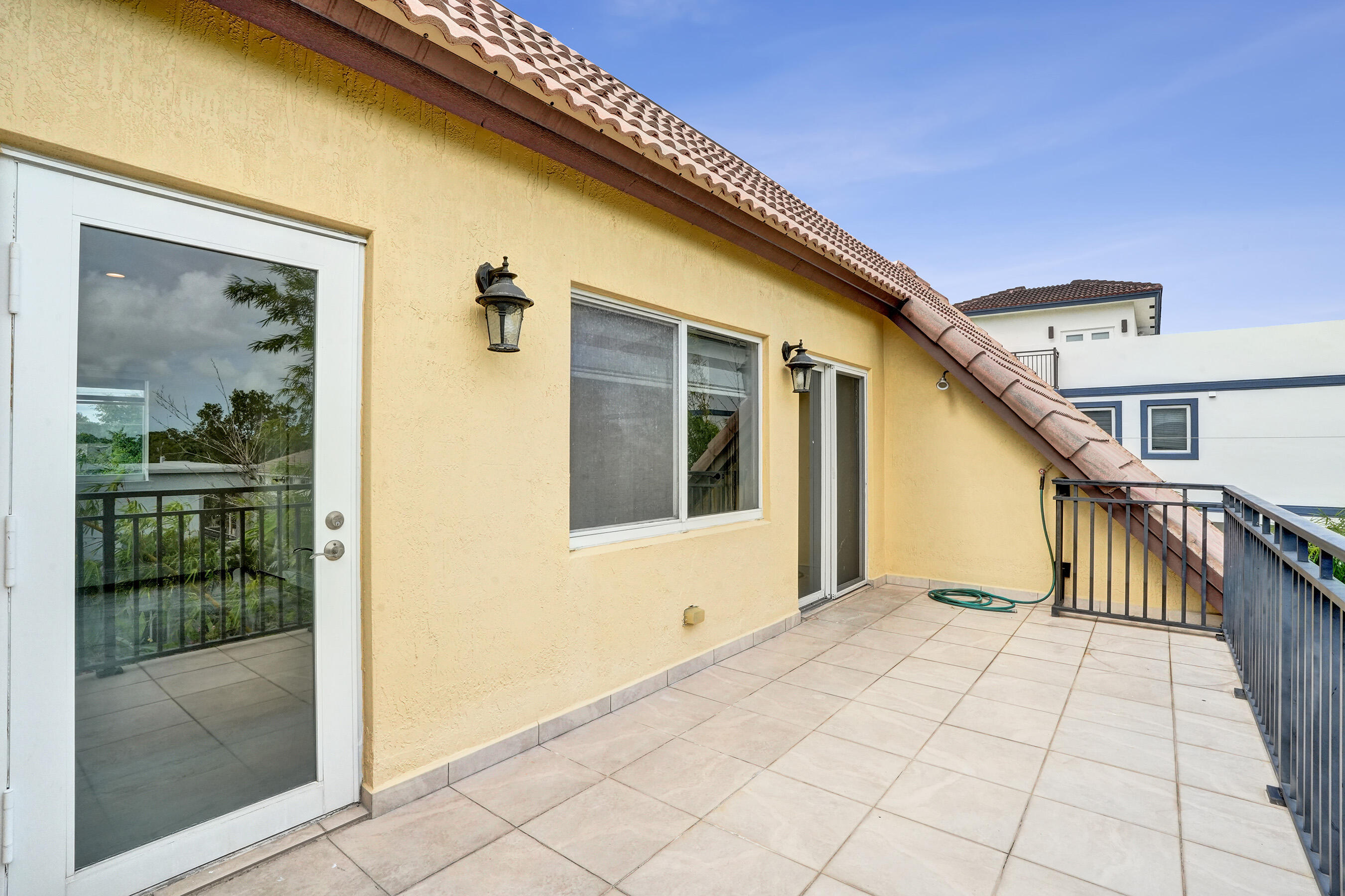804 NE 7th Fort Lauderdale, FL 33304