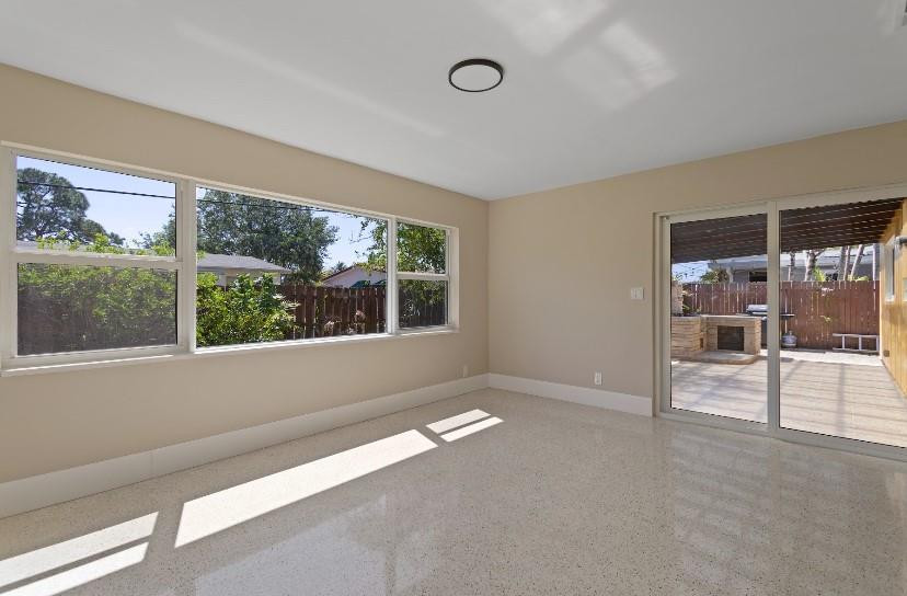 570 SE 2nd Pompano Beach, FL 33060