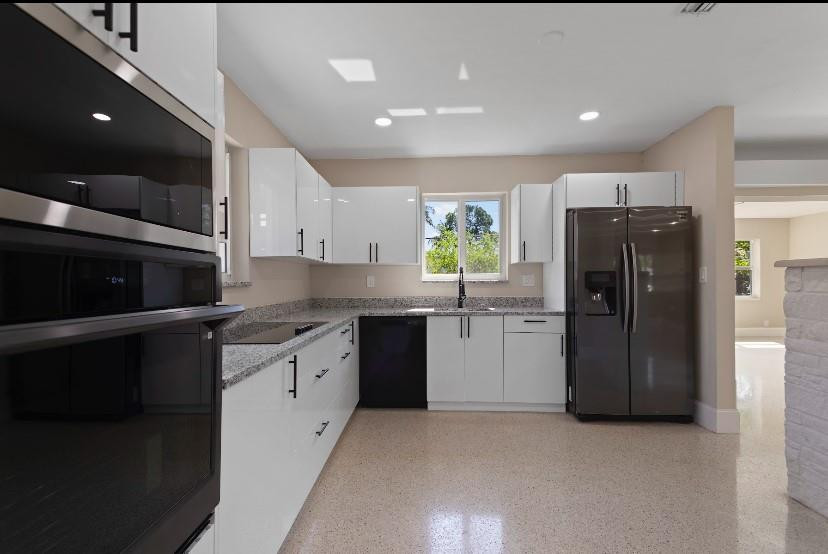 570 SE 2nd Pompano Beach, FL 33060