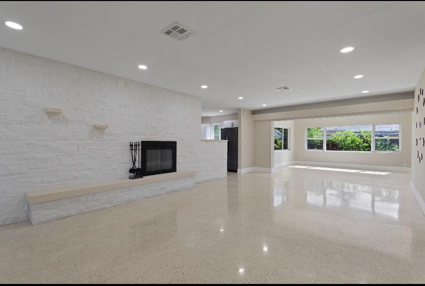 570 SE 2nd Pompano Beach, FL 33060