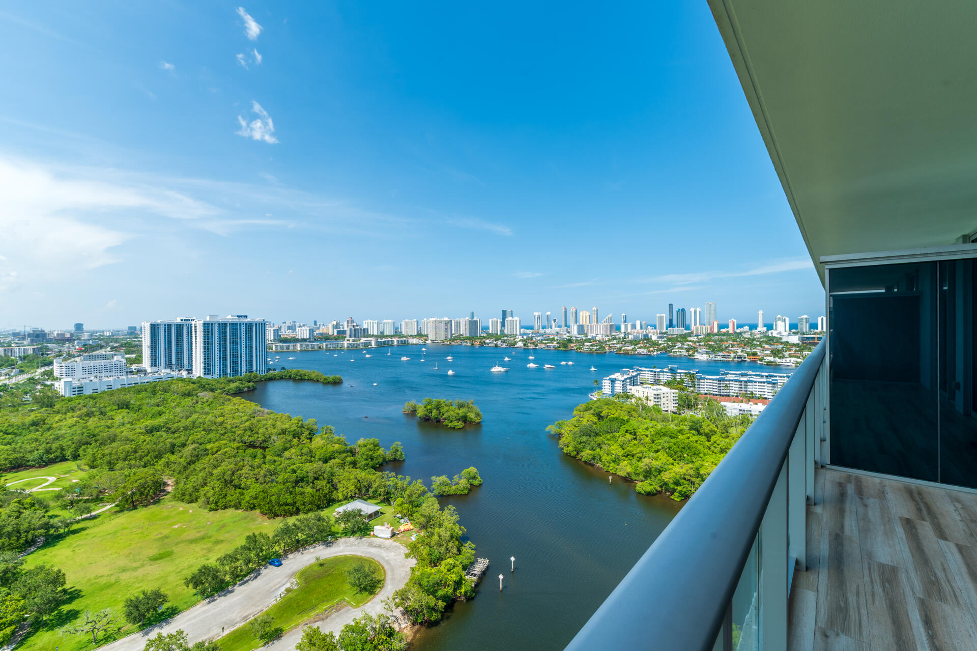 16385 Biscayne #2502