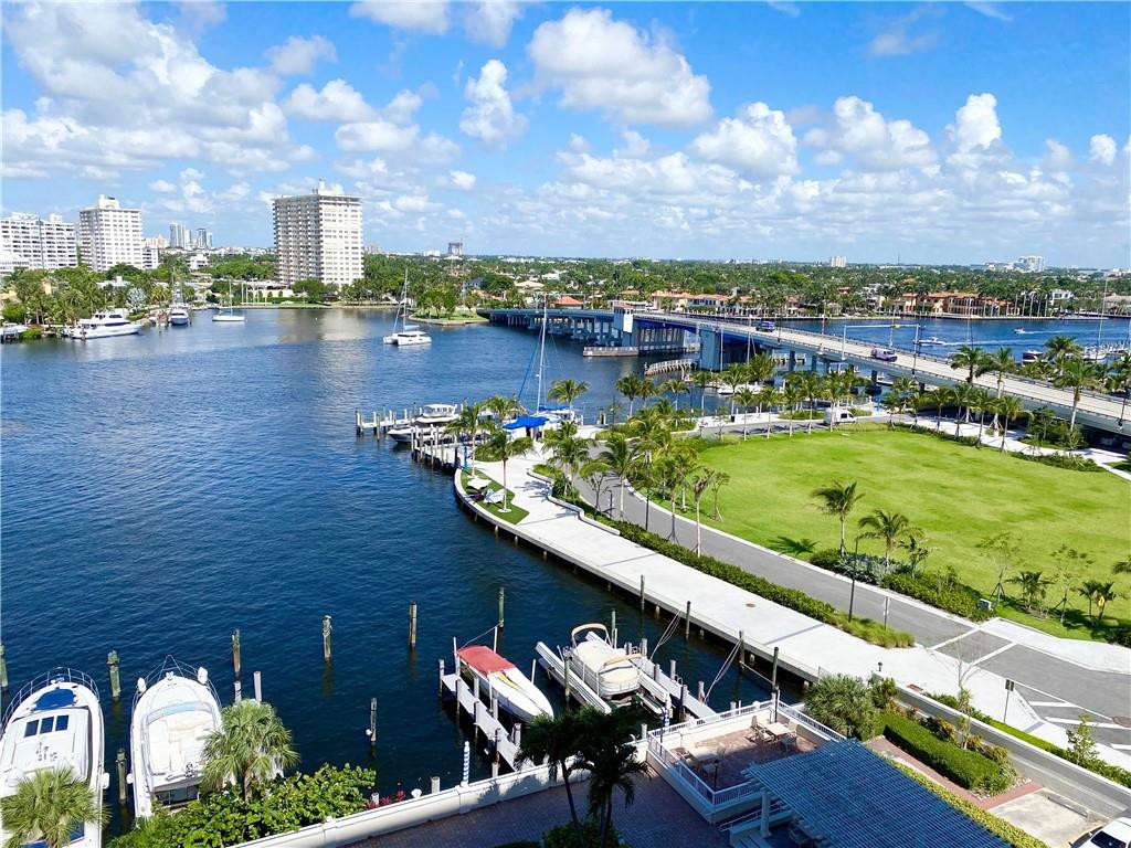 1 Las Olas #905