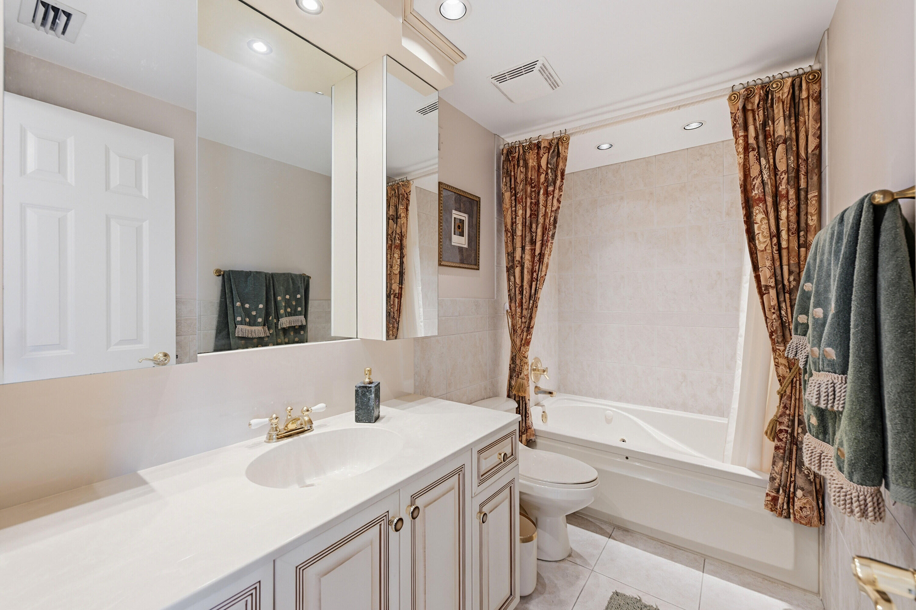 1839 Middle Riv #302 Fort Lauderdale, FL 33305