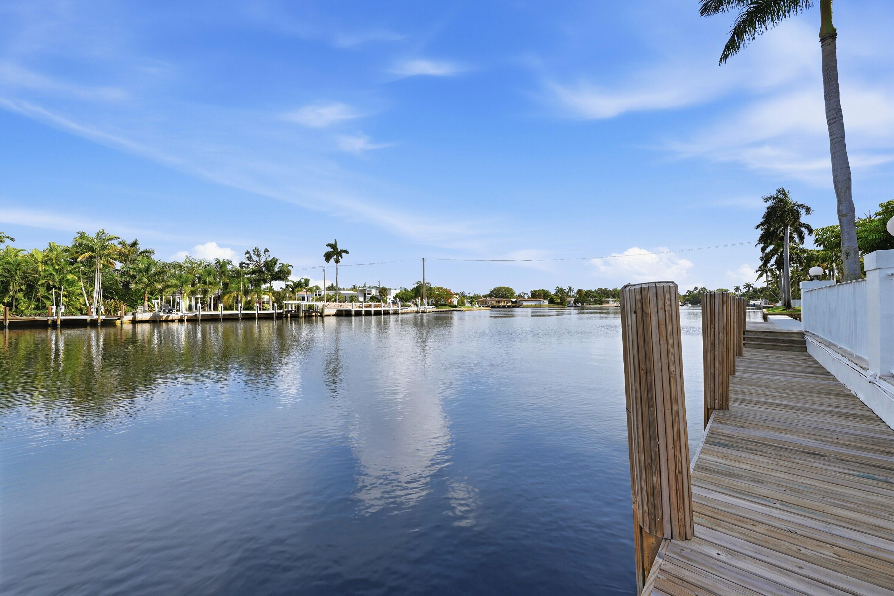 1839 Middle Riv #302 Fort Lauderdale, FL 33305