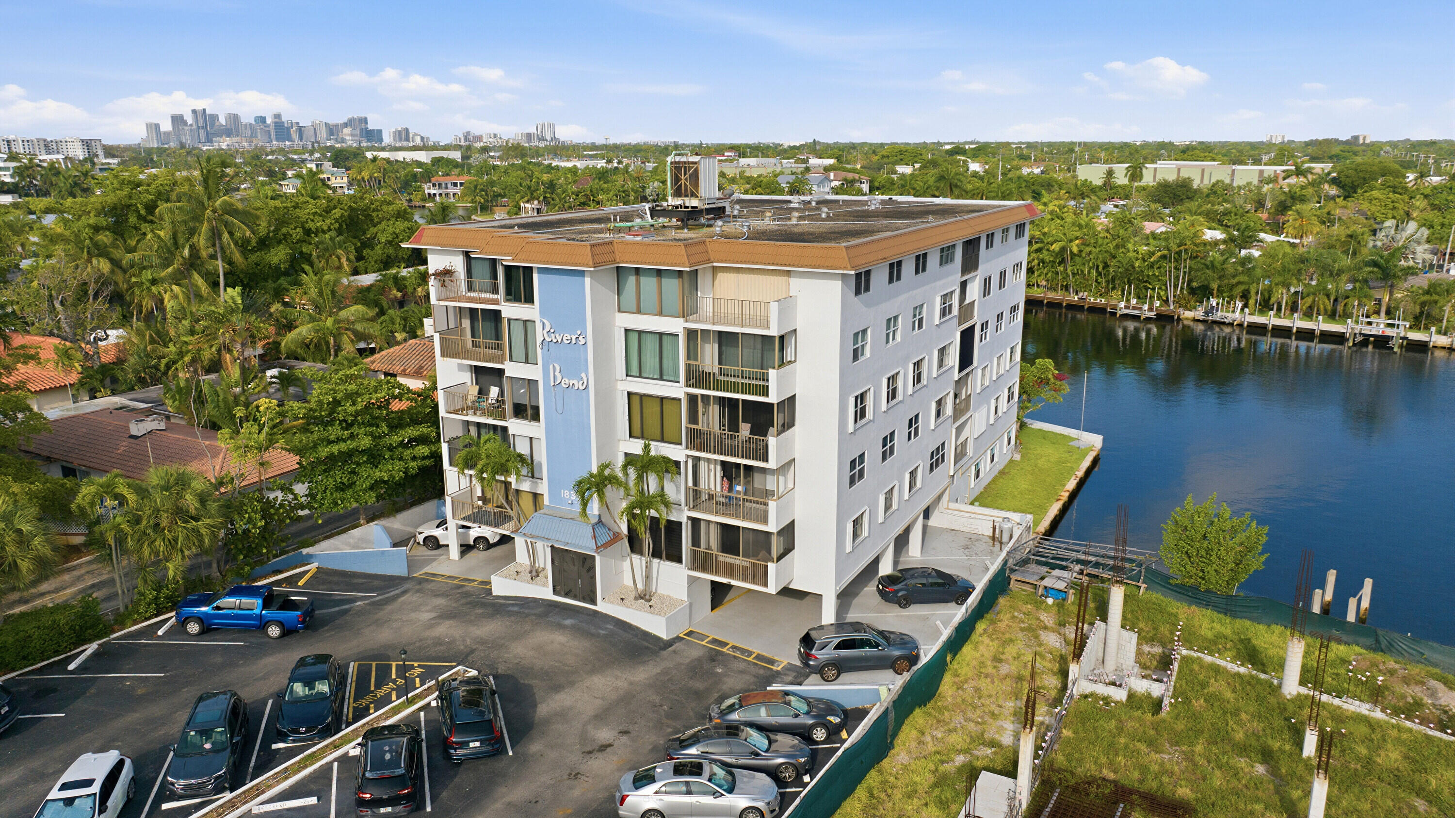 1839 Middle Riv #302 Fort Lauderdale, FL 33305