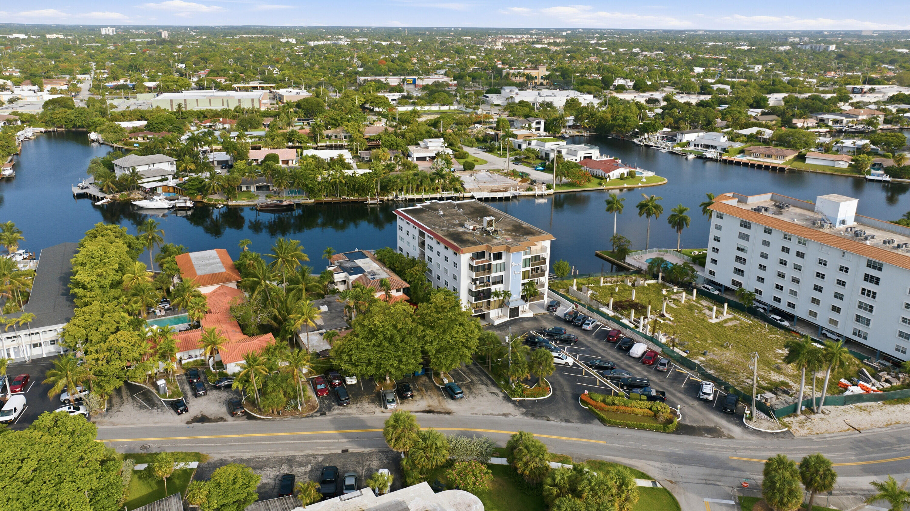 1839 Middle Riv #302 Fort Lauderdale, FL 33305