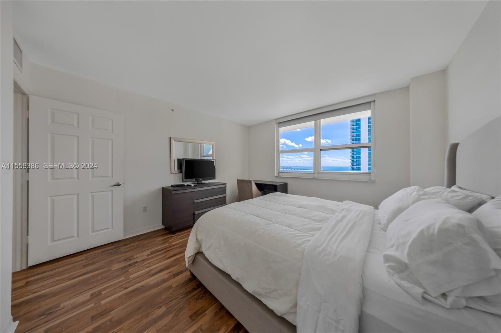 image The Mark on Brickell16