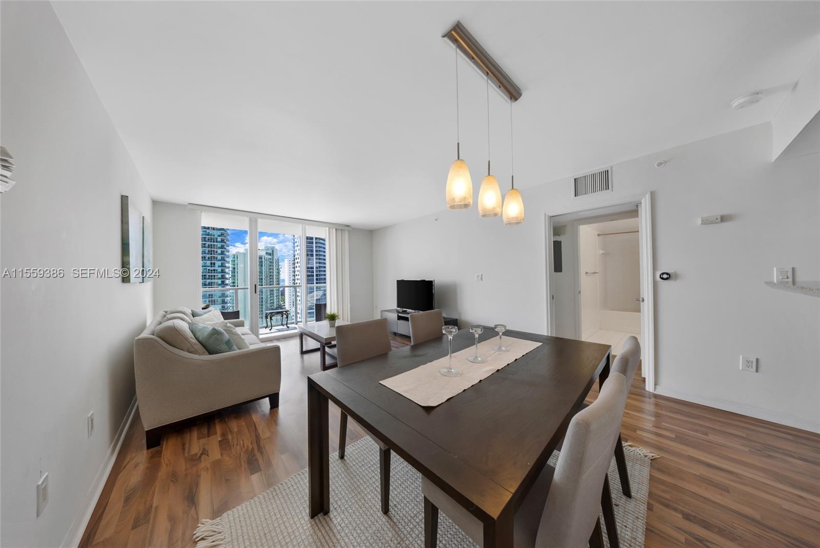 image The Mark on Brickell2