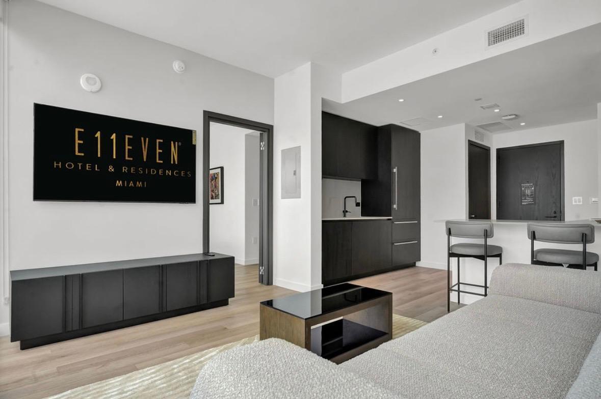 image E11EVEN Hotel & Residences10