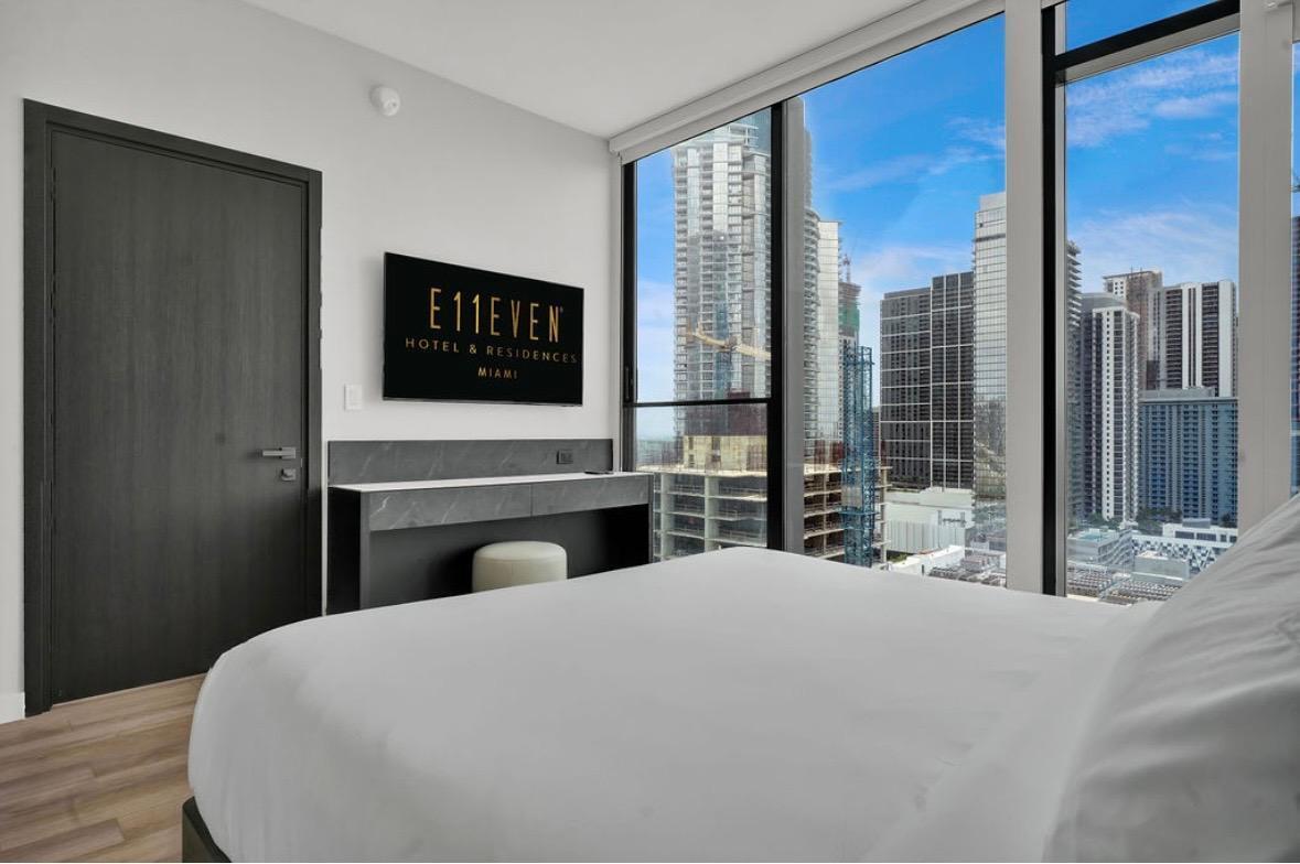 image E11EVEN Hotel & Residences13